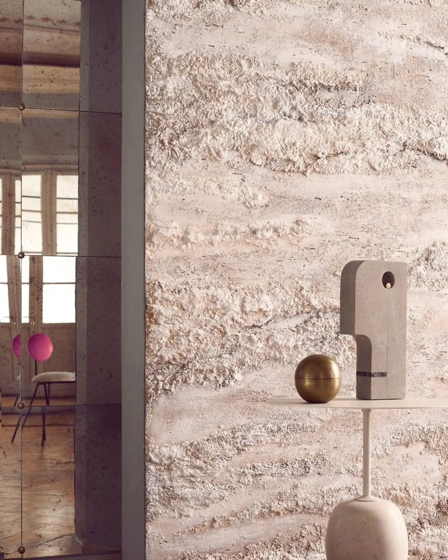 Gotta say&hellip; I love a chunky finish.

There&rsquo;s something satisfying about building up texture with plaster. Layer by layer, movement appears. Patterns emerge. Sometimes a hint of metallic peeks through and catches the light.

These finishes