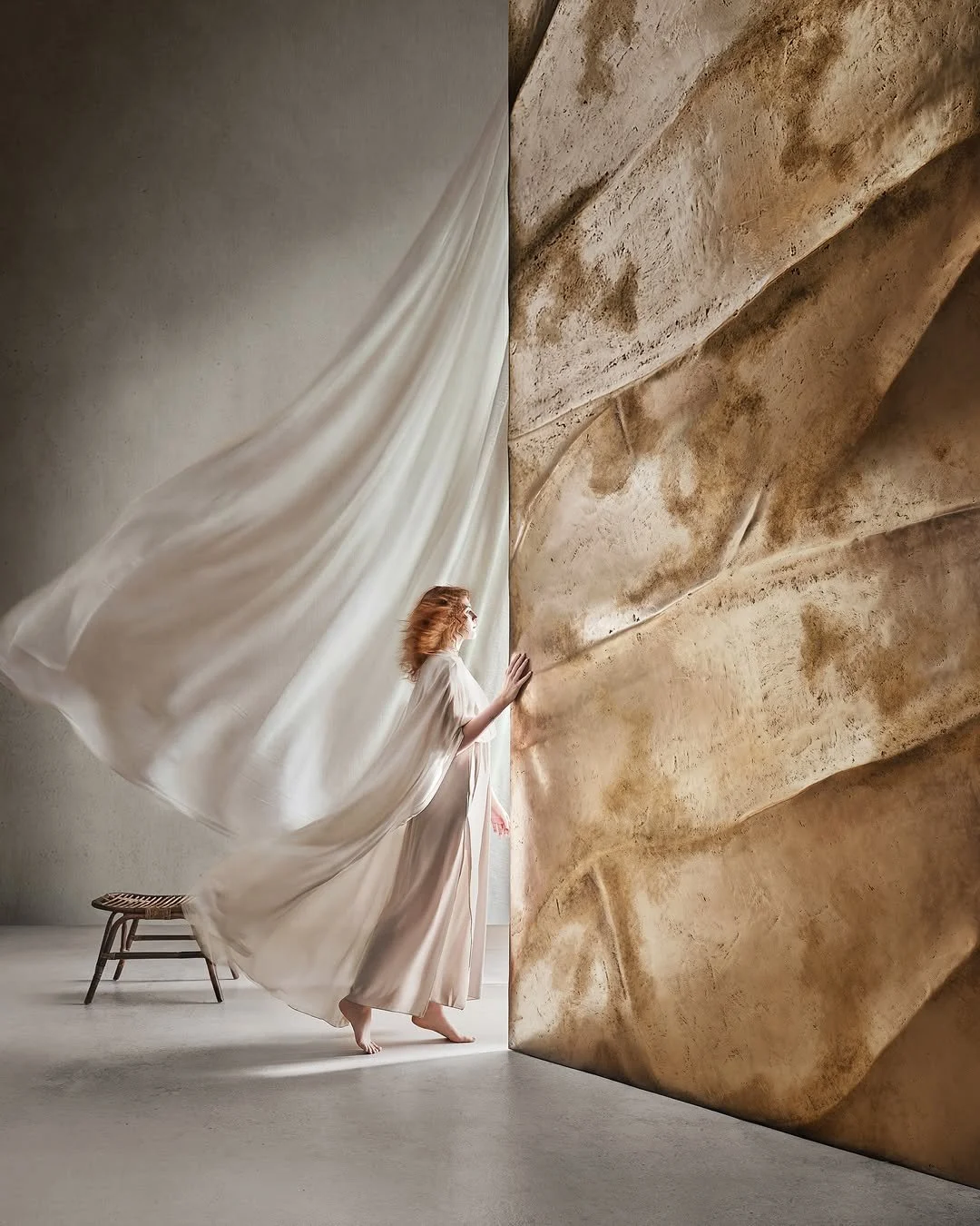 Light doesn&rsquo;t always need contrast to make an impact.

Radiance, part of The Light Between finish collection from @novacoloritalia, explores what happens when light spreads more evenly across a surface, creating a softer, more continuous sense 