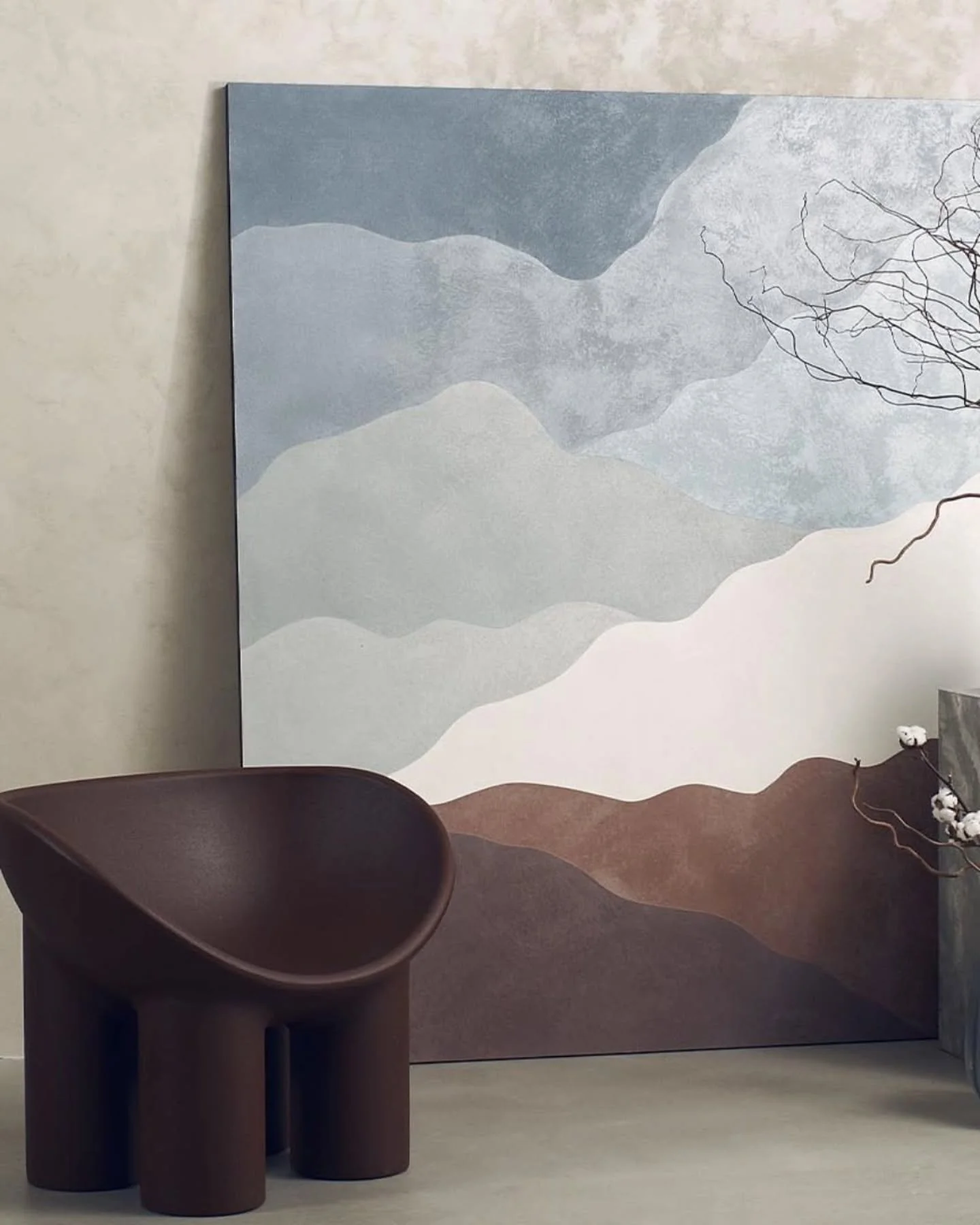 The wall. The canvas. Both are Luce Wall Painting.

Even if you're not ready to commit to a full wall or a focal finish, you can still add a work of art that brings the material into your space. This landscape panel was created with Luce Wall Paintin