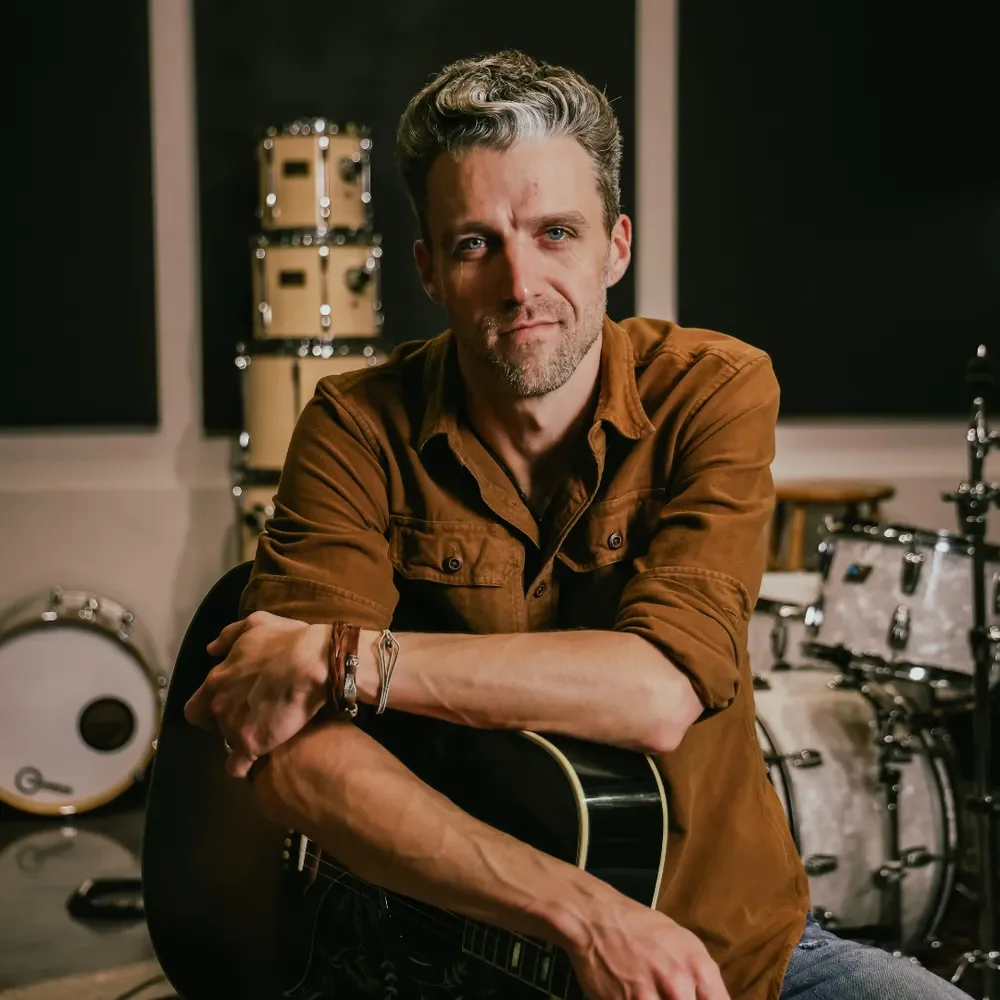 Michael Kelton Singer-Songwriter