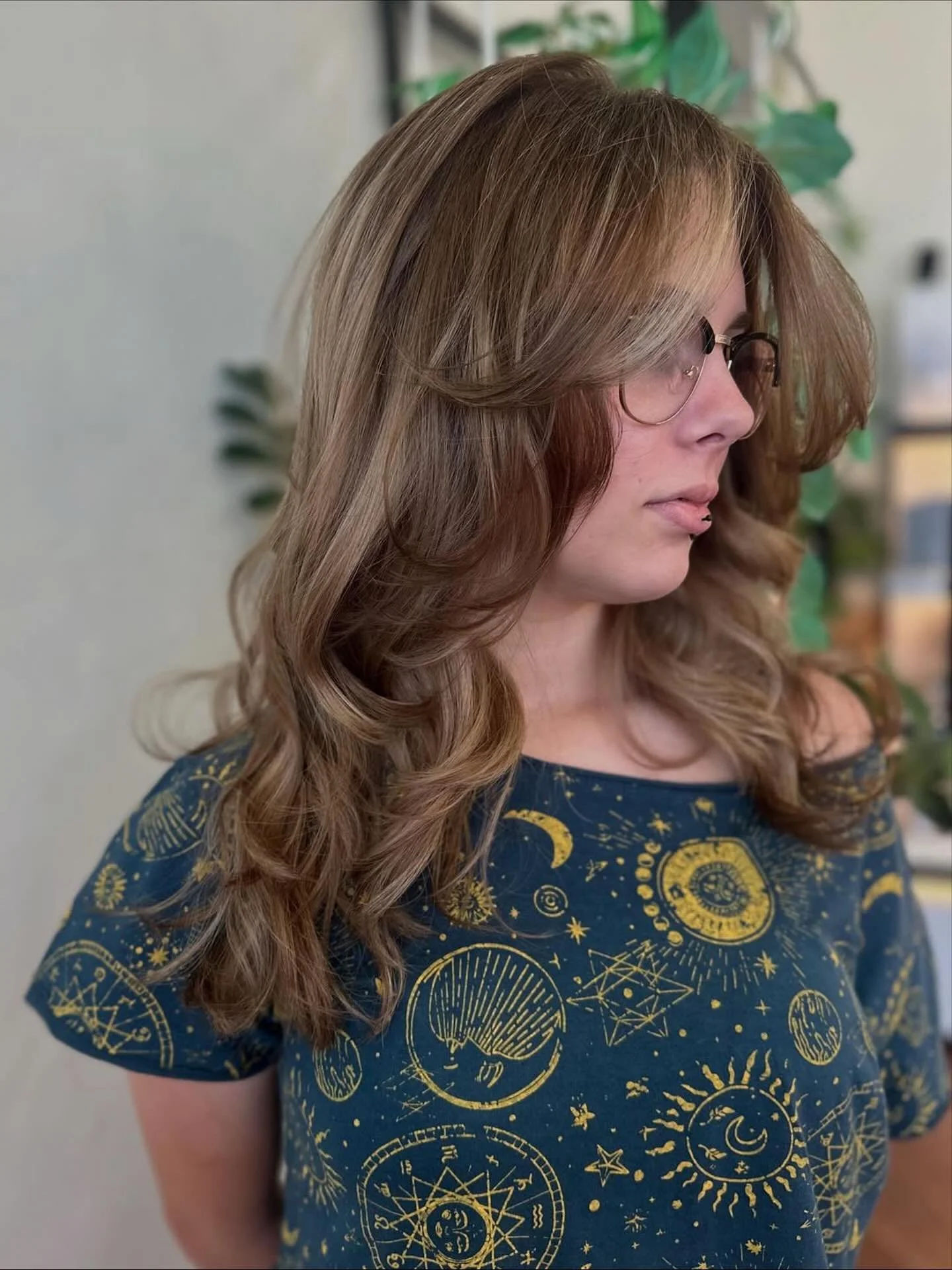 Fresh layers and blowout curls&gt;&gt;&gt;&gt;&gt;&gt;&gt;

#blowout #roundbrushcurls #dentonsalon #davantididmyhair @createdbykale @neill