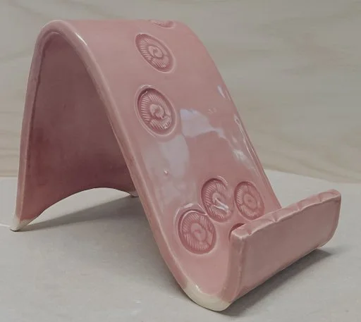 DIY Home: Ceramic Phone Stand