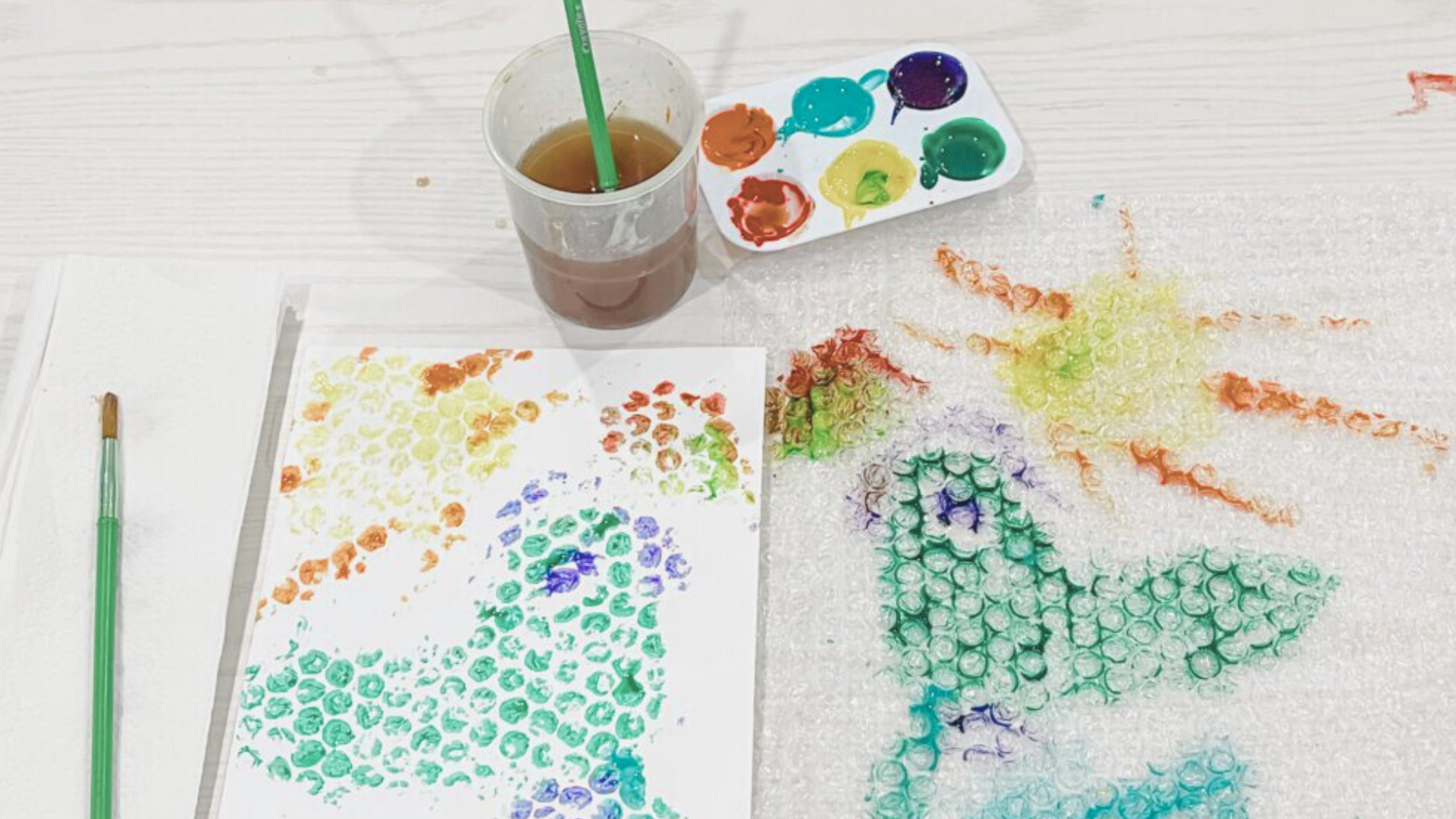 Tiny Art Explorers: Bubble Wrap Painting Party