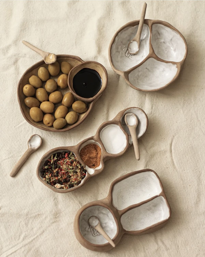 DIY Home: Ceramic Pinch-pot Snack Trays