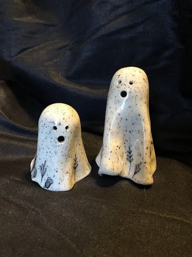 DIY Home Decor: Ceramic Ghost Luminaries