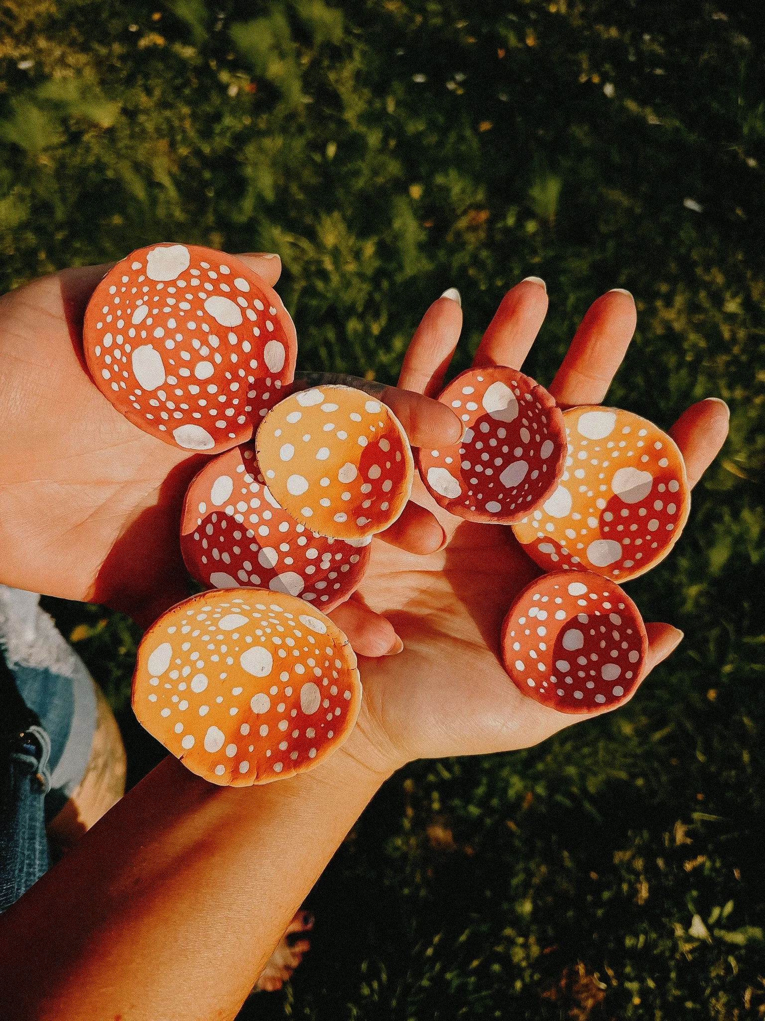 Ceramic Bee Cups One-Shot Class