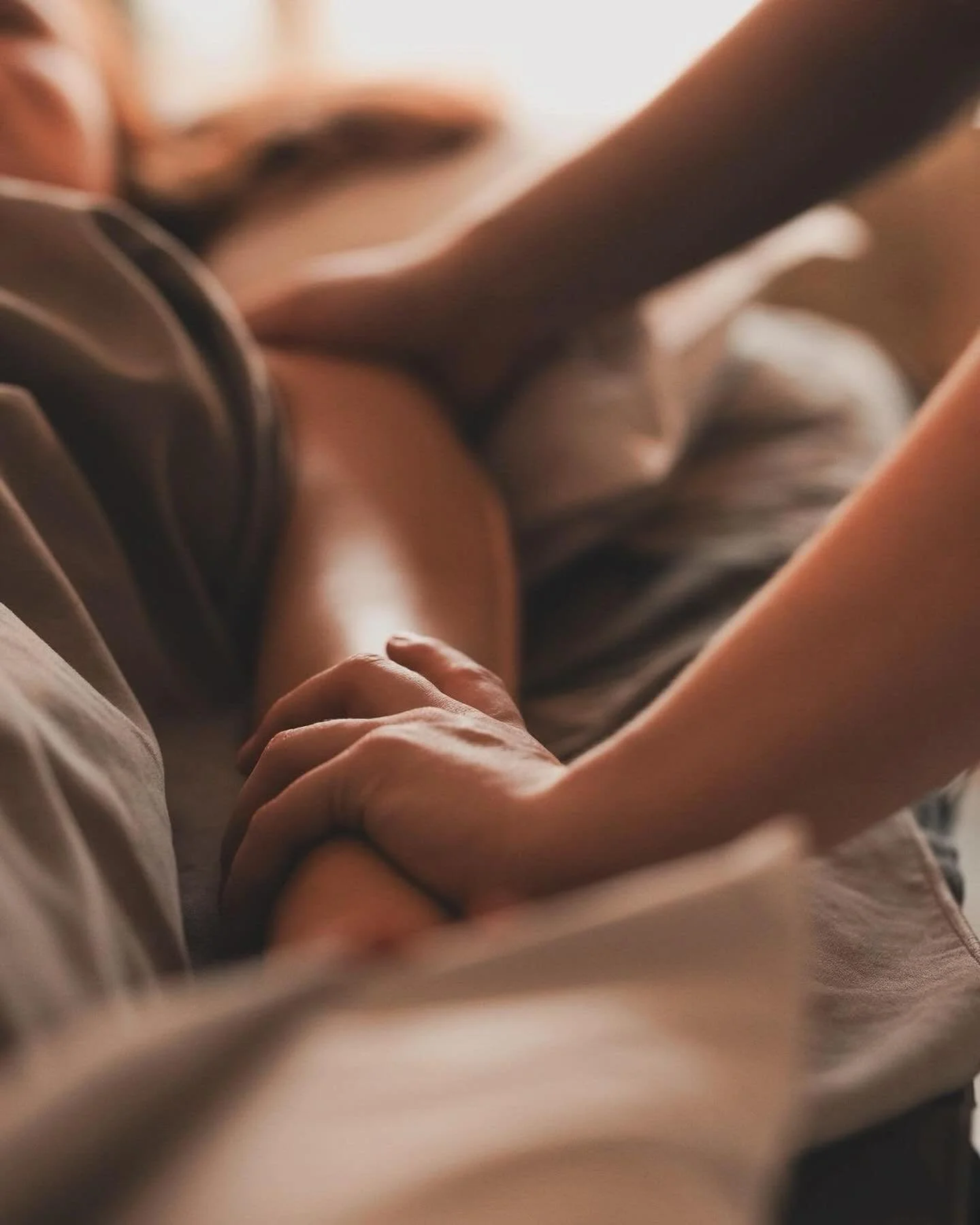 Your body keeps score &mdash; of the stress, the long days, the constant moving. 🤍

At Deep Sea Remedy &amp; Wellness, massage is where tension meets relief.

It&rsquo;s the slow-down your nervous system has been craving.
The reset your muscles have