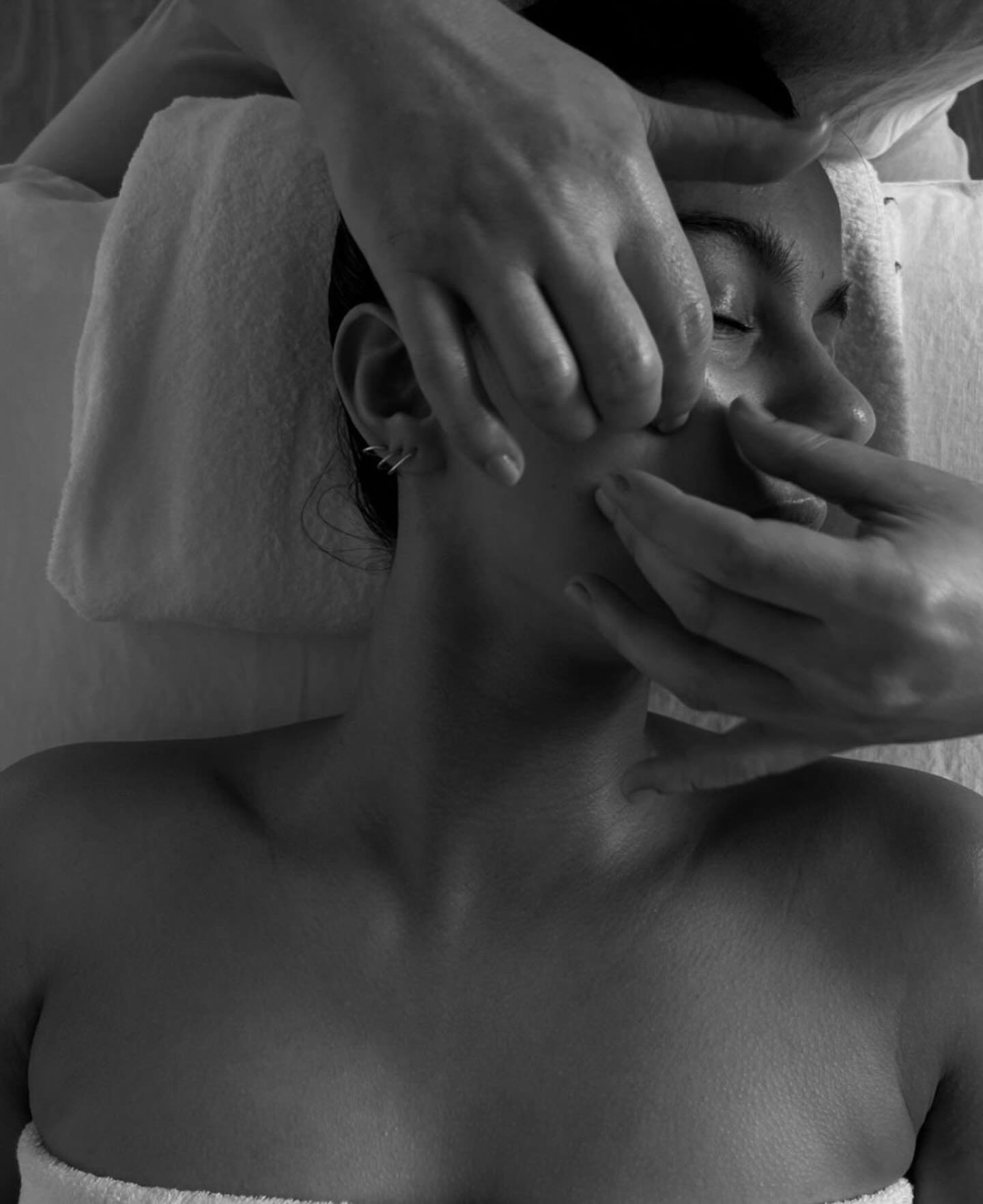 Stress Less, Relax More ✨
From Swedish To Deep Tissue, Hot Stones, Cupping, And Aromatherapy&mdash;We&rsquo;ve Got The Perfect Treatment For You
Book Your Session Today 🤍

Deep Sea Remedy &amp; Wellness 🌿
📞 850-215-8397
📍 202 Forest Park Circle, 