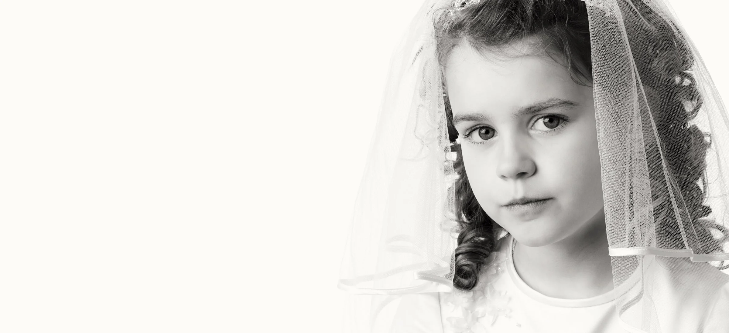 1305-Abbie Communion B&W-050-2.jpg