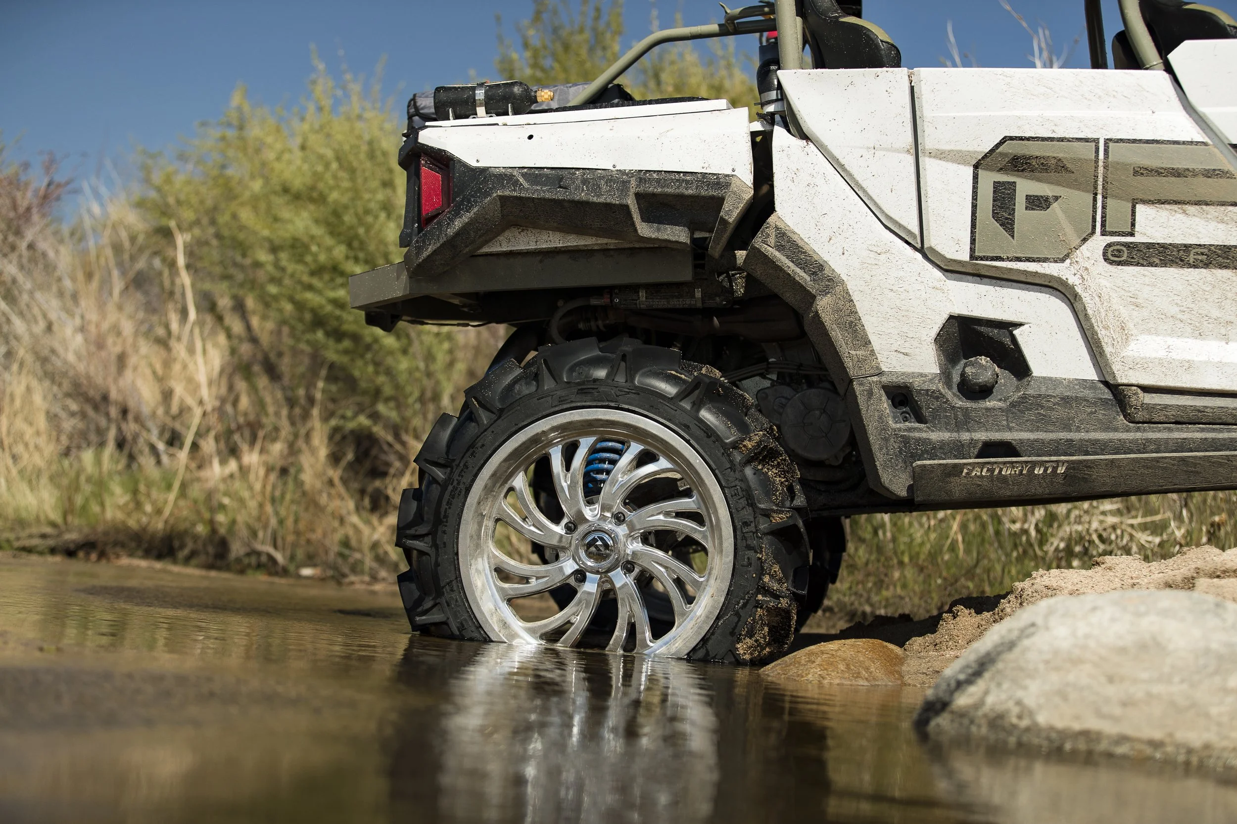 C D203 Fuel Kompressor - Polaris General - 8868.jpg