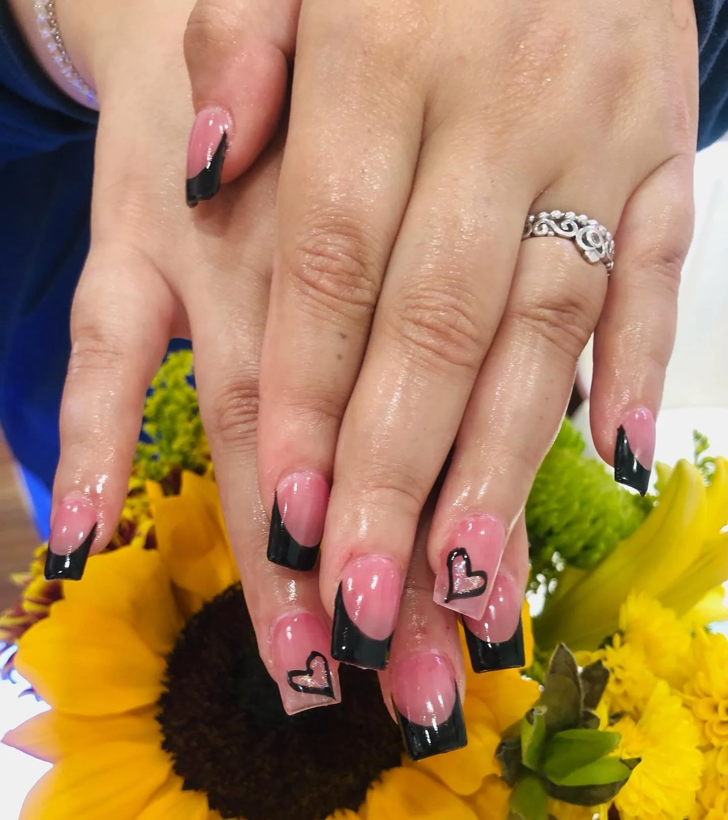Spooky and flirty 🕷️🕸️💞

📍461 Main Street, Melrose MA
☎️ 781 662 0748

Hand painted nail art 💕🫶

#MelroseSalon #MelroseMA #NailArt #SalonLife #BeautyInMelrose #NailDesign #HairAndNails #PamperYourself #LocalSalon #MelroseBeauty #SelfCare #NailG