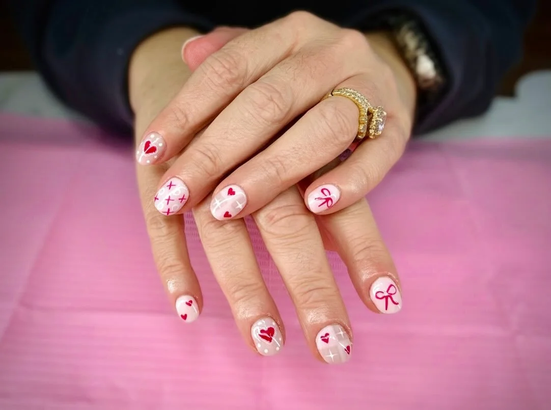 Out clients are Valentine&rsquo;s Day ready!! 🩷💋
#biab #buildergel #thegelbottle #chaunlegend #valentinesday