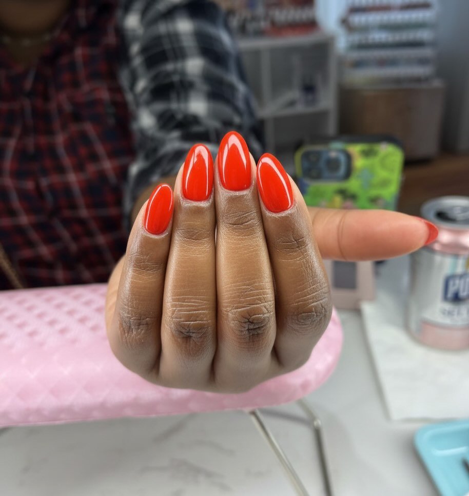 COLOR- BUST YOUR WINDOWS by Chaun Legend 🔥

#builderinabottle #chaunlegend #thegekbottleuk #naturalnails #buildergeloverlay