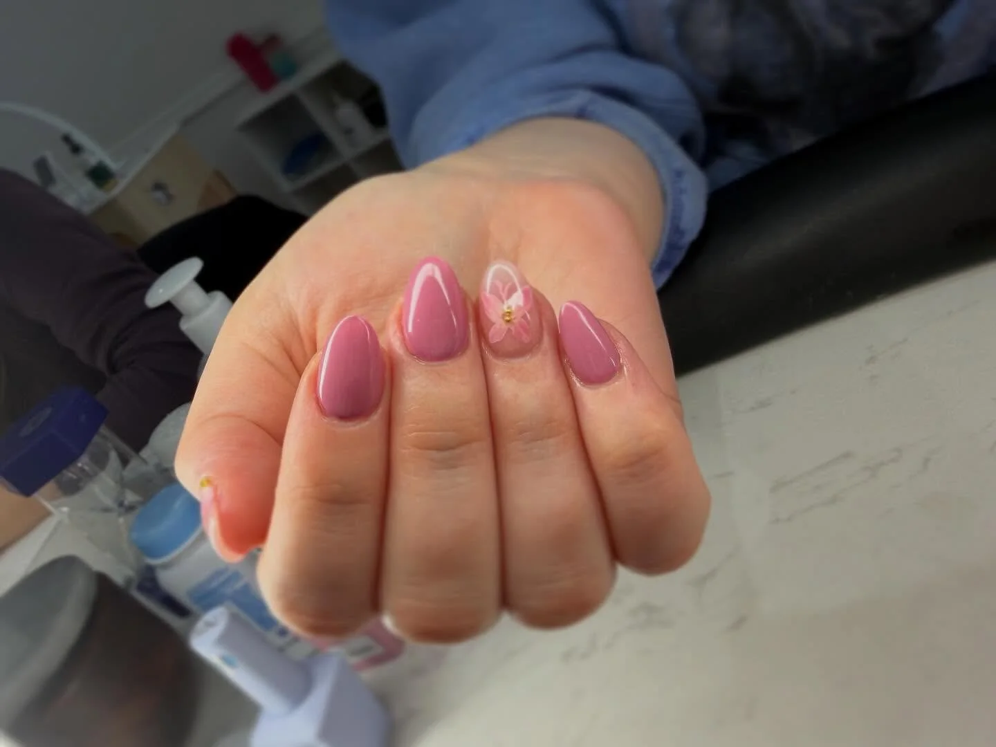 Manifesting Spring 💅🌸✨

#gelx #spring #chaunlegend #melrosemassachusetts