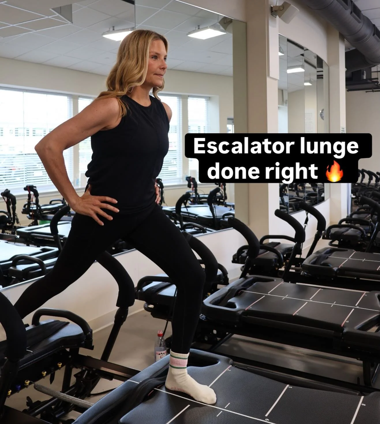 Escalator Lunge brought to you by the one and only Adrienne 🤍🔥

A move that looks simple&hellip; until you&rsquo;re shaking 10 seconds in 😅

A few tips to nail it: &bull; Keep your front knee stacked over your ankle &bull; Press through that front