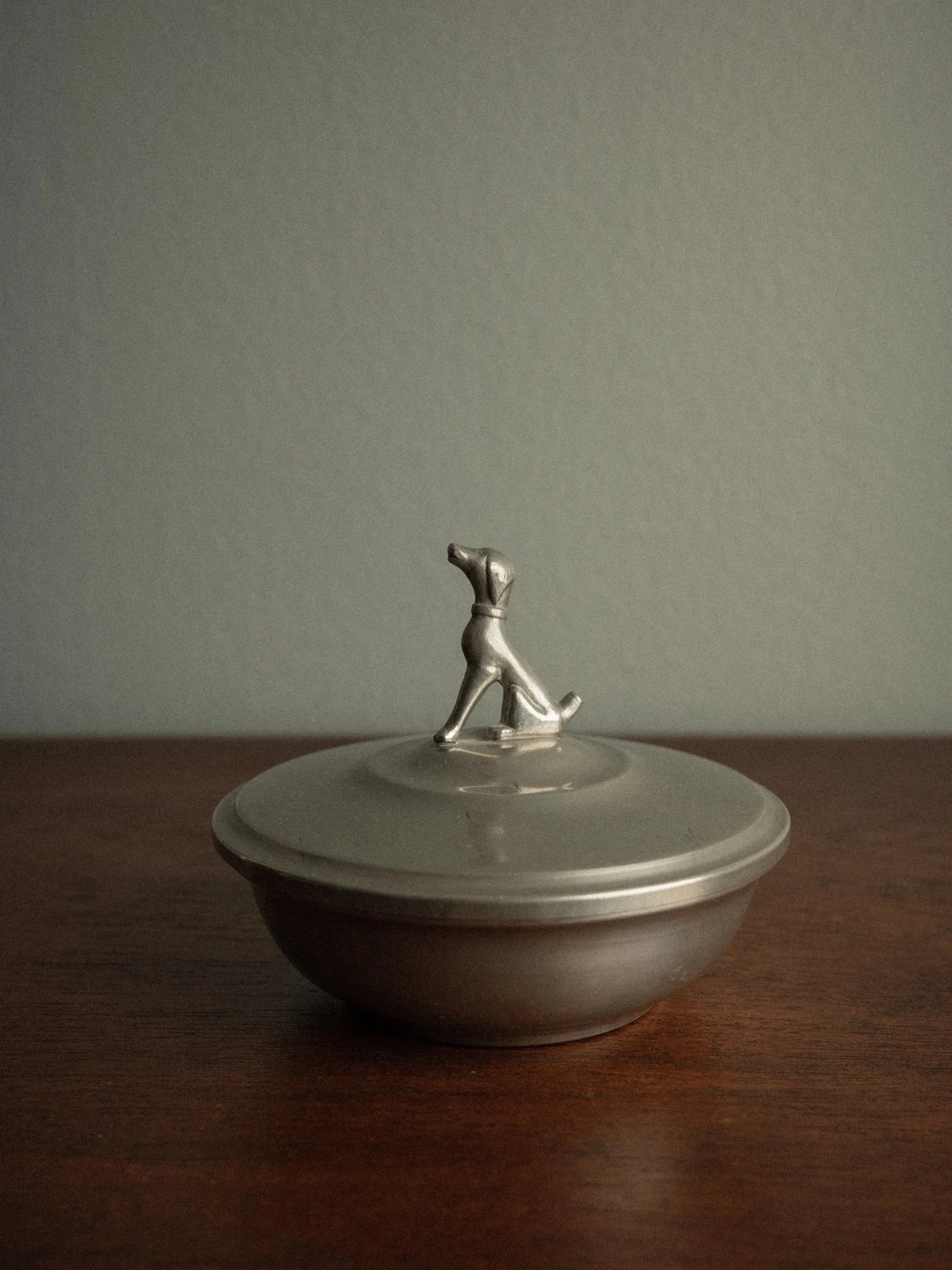 dog pewter jar