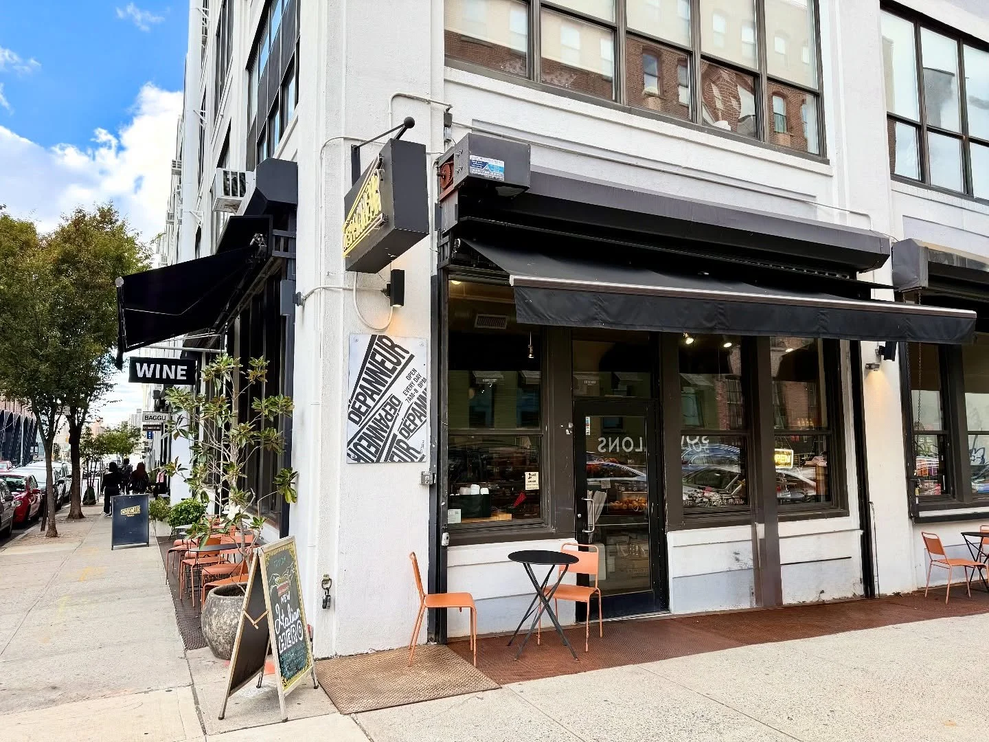 Excited to share that Achilles Heat&reg; Smoked Chili Crisp is now available at @depanneurbklyn in Williamsburg!

Depanneur has long been one of those rare neighborhood gems that celebrates the best of Brooklyn, known for their incredible sandwiches,