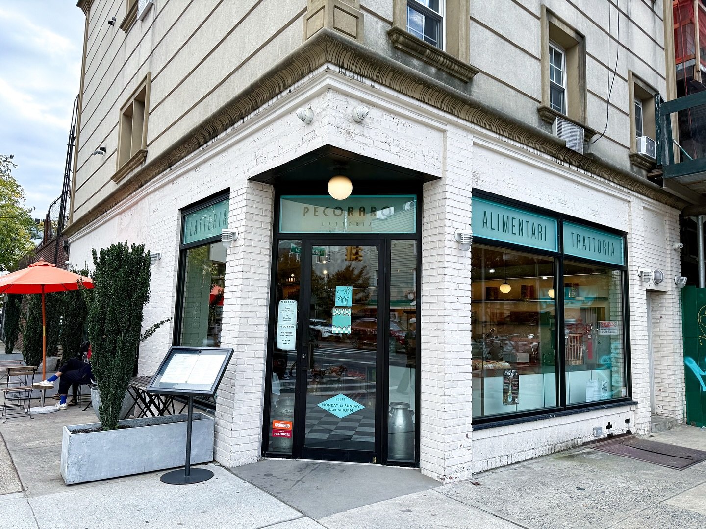 Stopped in at @pecoraro_latterianyc yet?
This Williamsburg gem is serving a seriously delicious menu from rustic pastas, beautiful salads, fresh breads, and all the Italian comfort you want this season.

Our Achilles Heat&reg; Smoked Chili Crisp fits