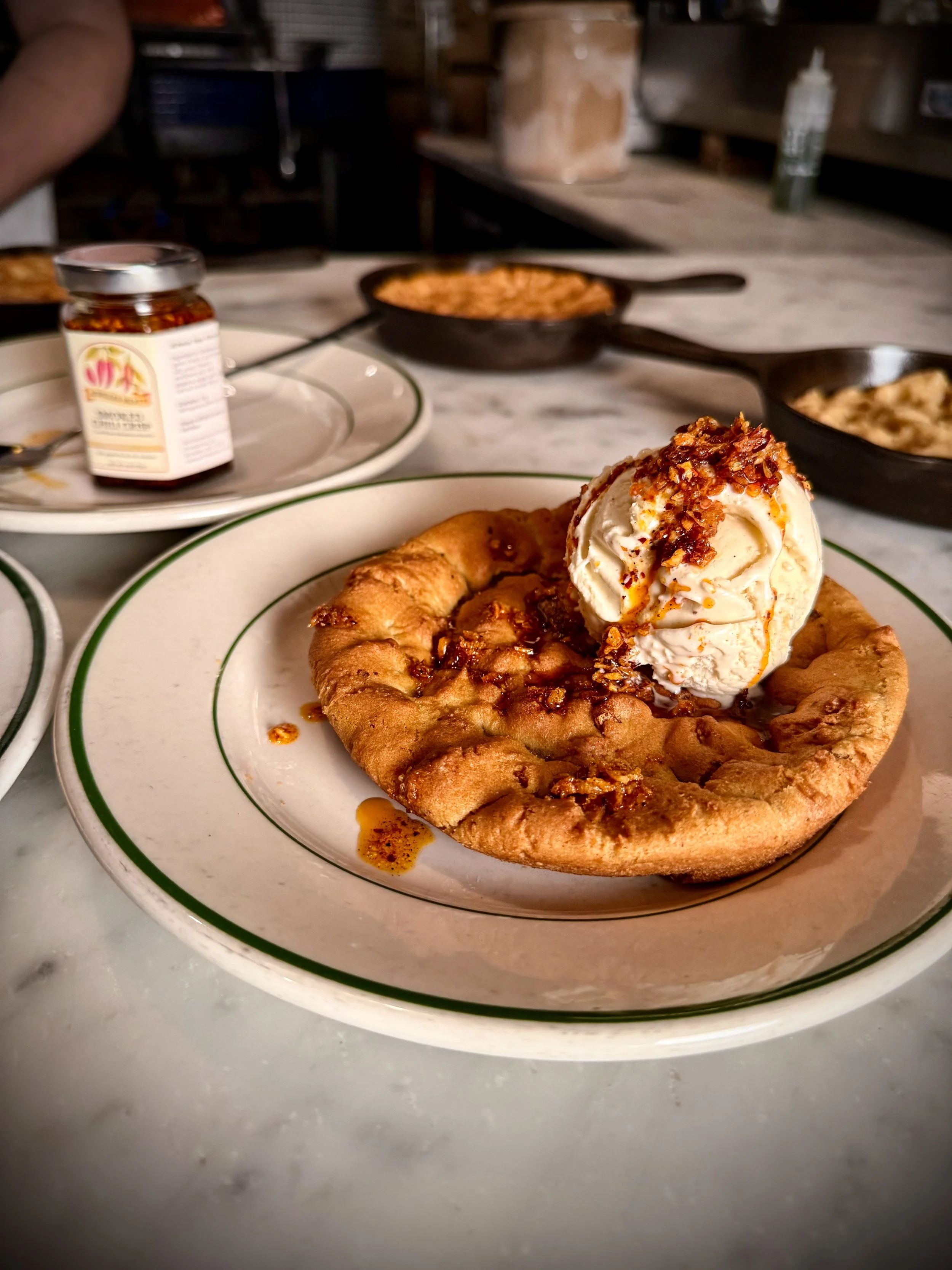 Paulie Gee’s, Van Leeuwen, and Achilles Heat® came together for a special Artisan Night and playful Brooklyn collaboration featuring bourbon vanilla ice cream finished with Achilles Heat® Smoked Chili Crisp, where smoky heat, rich creaminess, and our