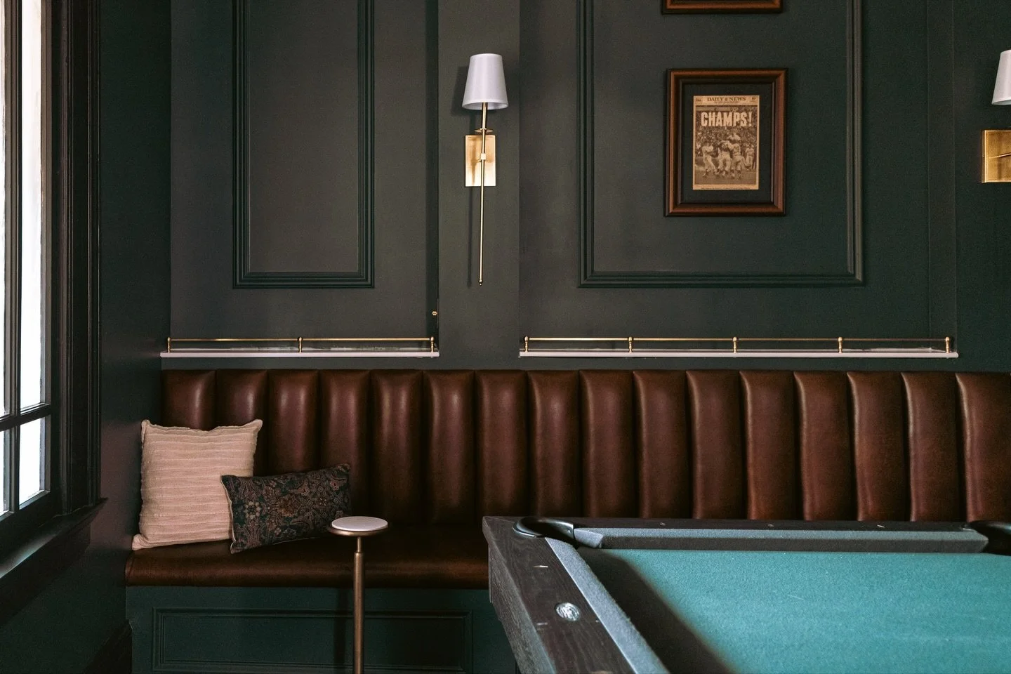 Reviving an interior to honor its historic architecture&hellip; you&rsquo;re definitely going to want to scroll for the before photo! (pt 2)

Photography: @andreacothernphotography