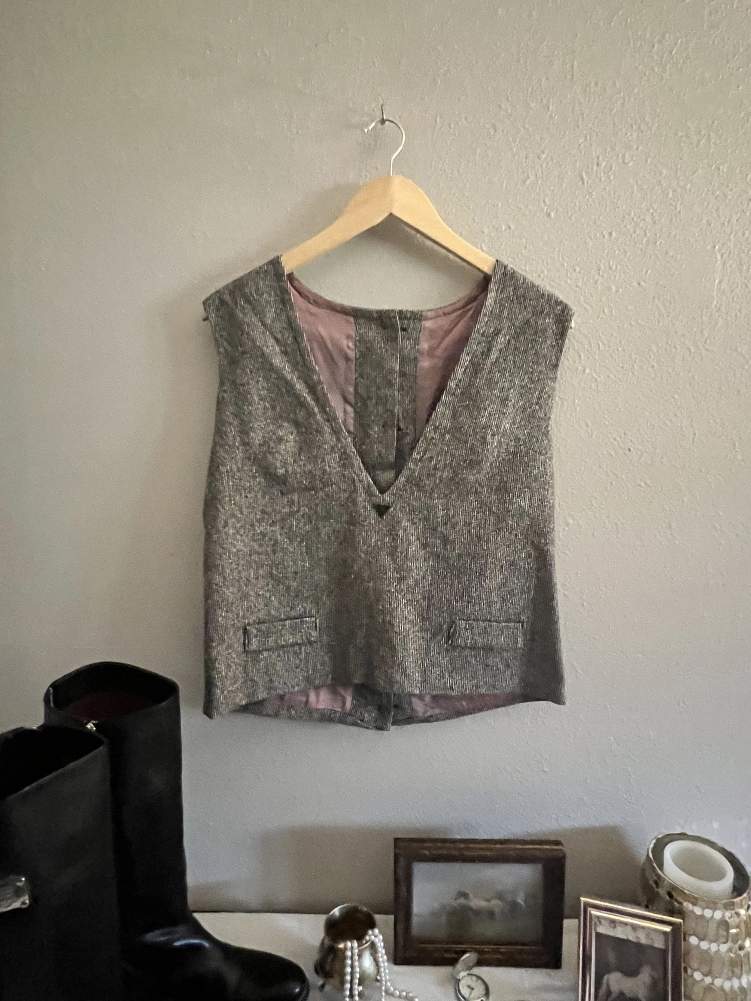 Vintage Tweed Vest – Classic Tailored Style, Timeless Neutral Pattern Size: Medium
