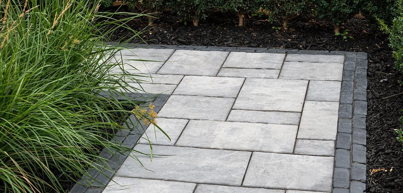 Beacon-Hill-Flagstone_Closeup_Granite-1300x624.jpg
