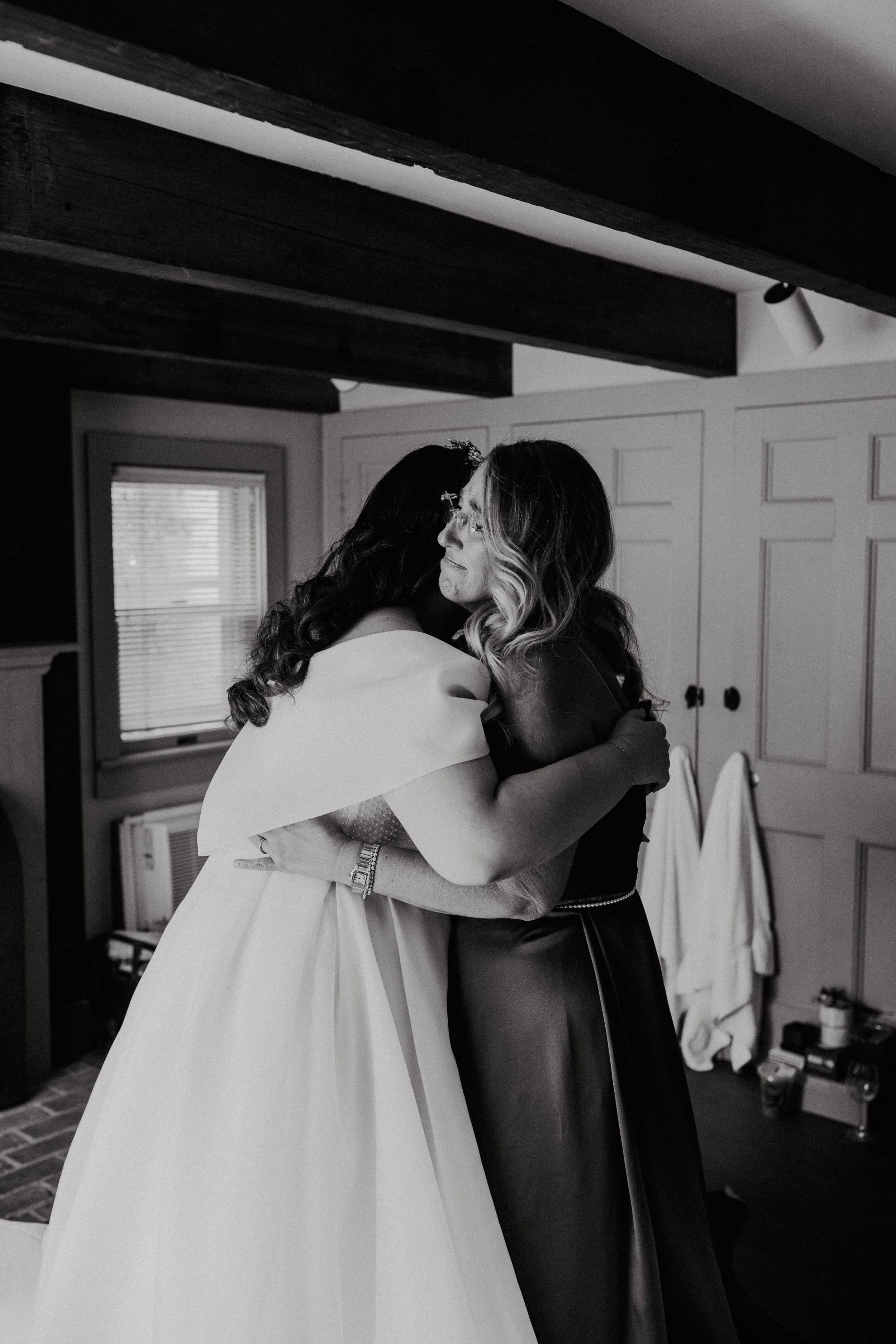 Hudson Valley Wedding Photographer, Foxfire Mountain House, Foxfire Mountain House Wedding, Catskills Wedding Photographer, NYC Wedding Photographer