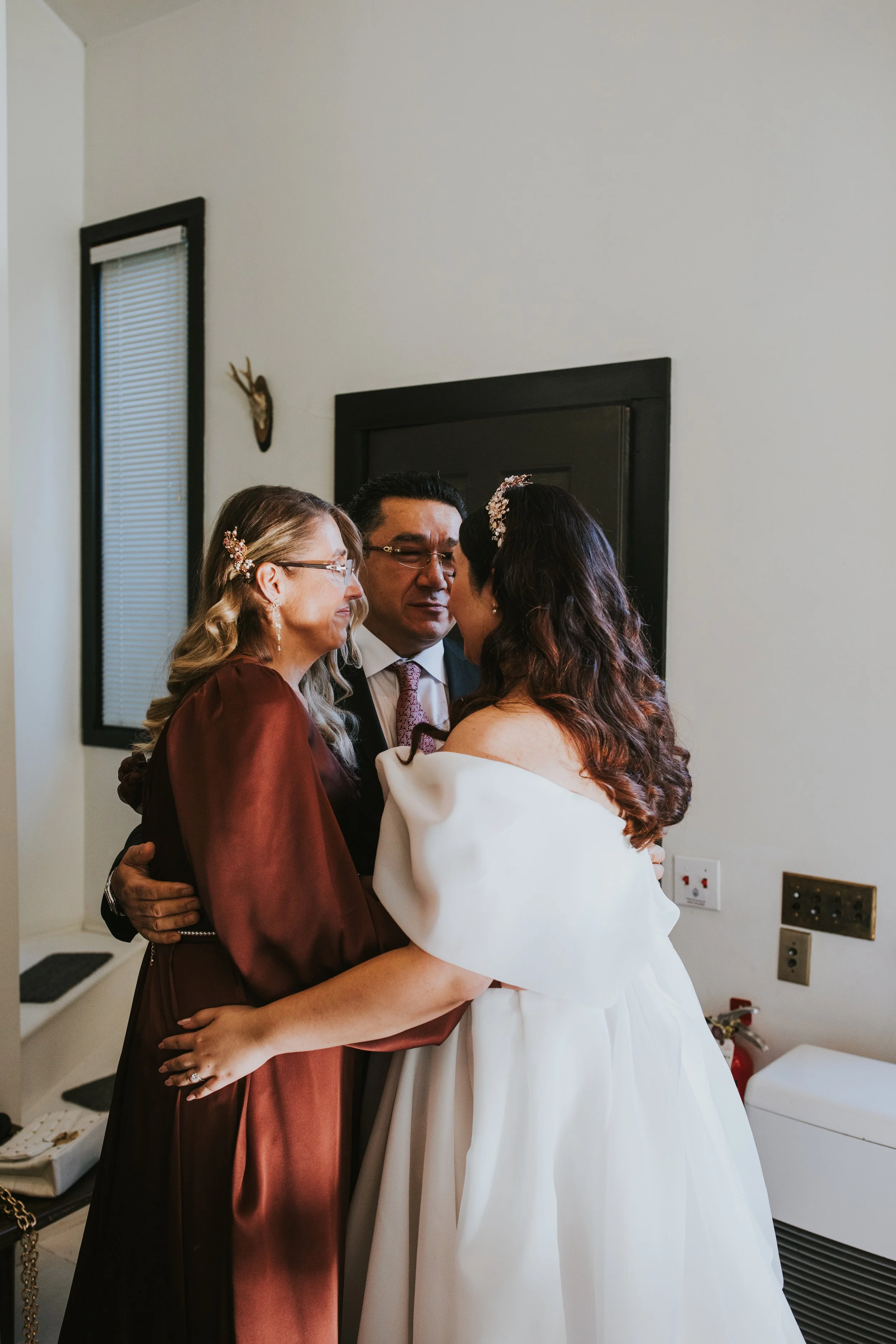 Hudson Valley Wedding Photographer, Foxfire Mountain House, Foxfire Mountain House Wedding, Catskills Wedding Photographer, NYC Wedding Photographer