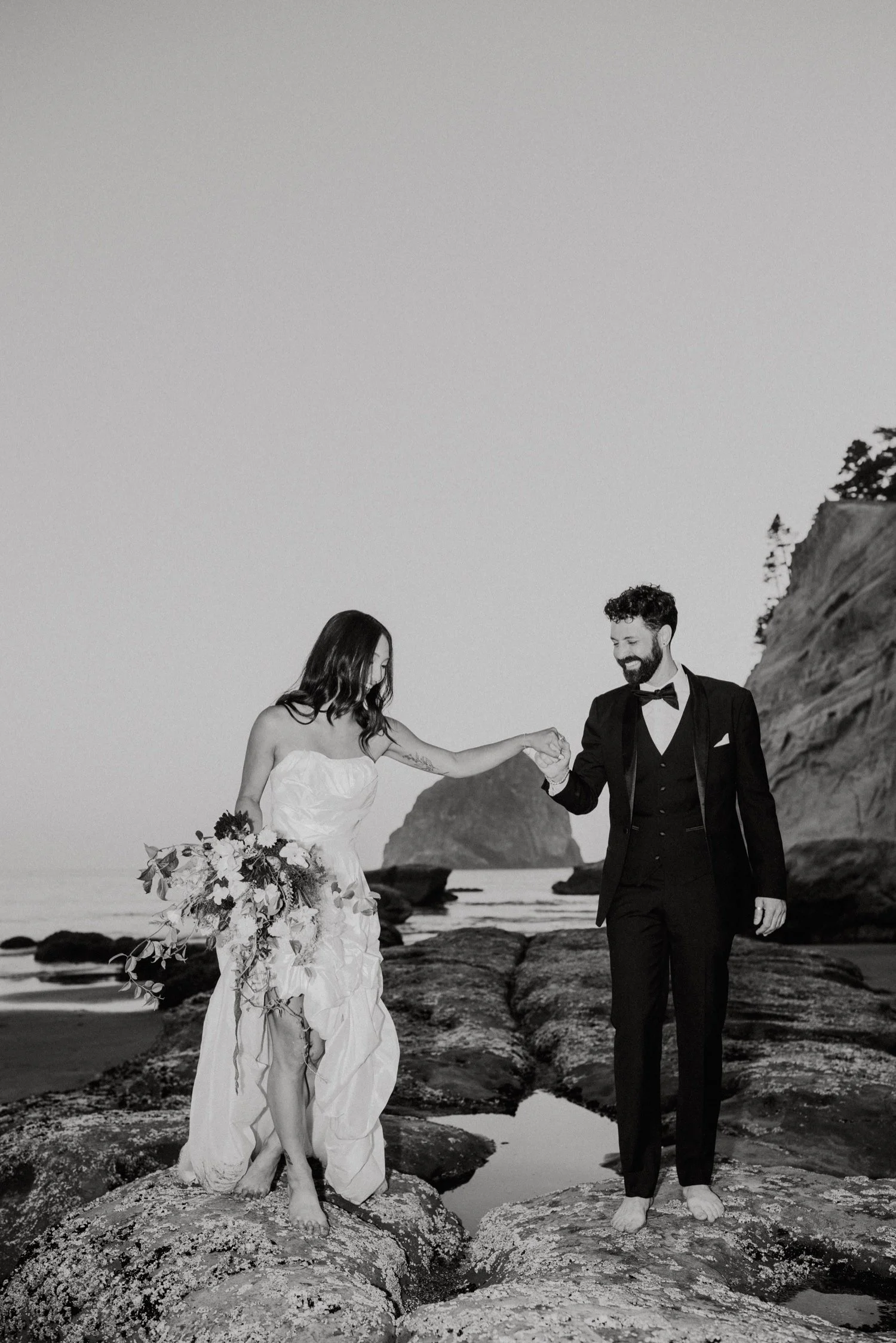 Hudson Valley Wedding Photographer, Catskills Wedding Photographer, PNW Wedding Photographer, Neskowin Wedding, Cape Kiwanda Wedding, Oregon Wedding Photographer