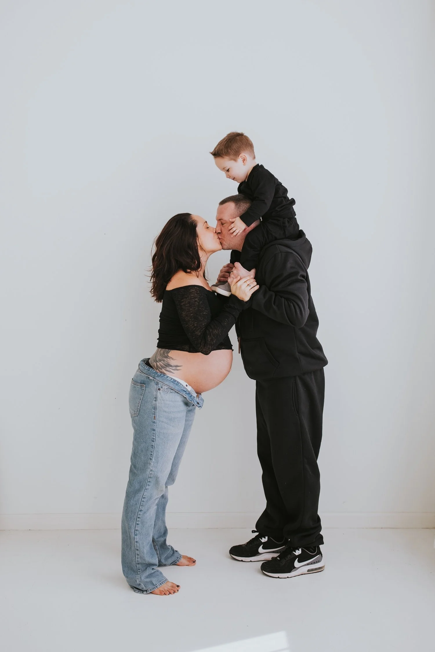 Hudson Valley Maternity Photos, Hudson Valley Maternity Photographer, New York Maternity Photographer, Hudson Valley Wedding Photographer, Studio Maternity Photos, Editorial Maternity Photos