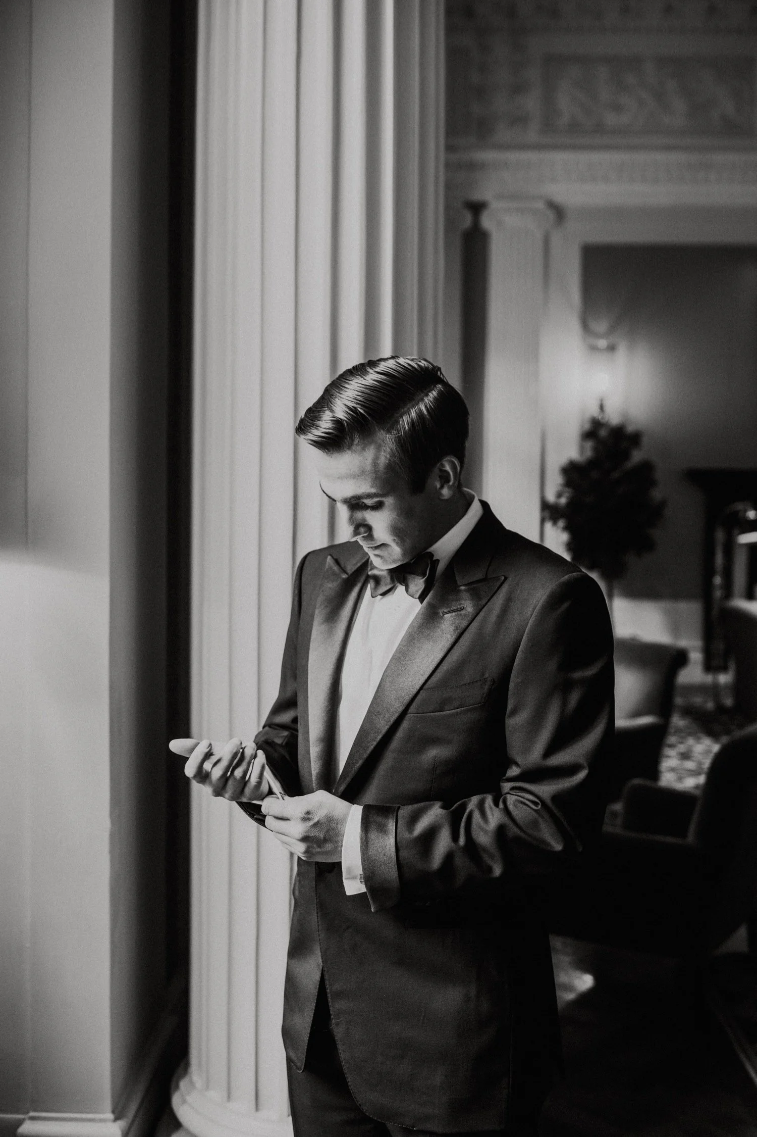 Hudson Valley Wedding Photographer, The Foundry LIC Wedding, The Foundry Wedding, Groom Getting Ready, The Yale Club