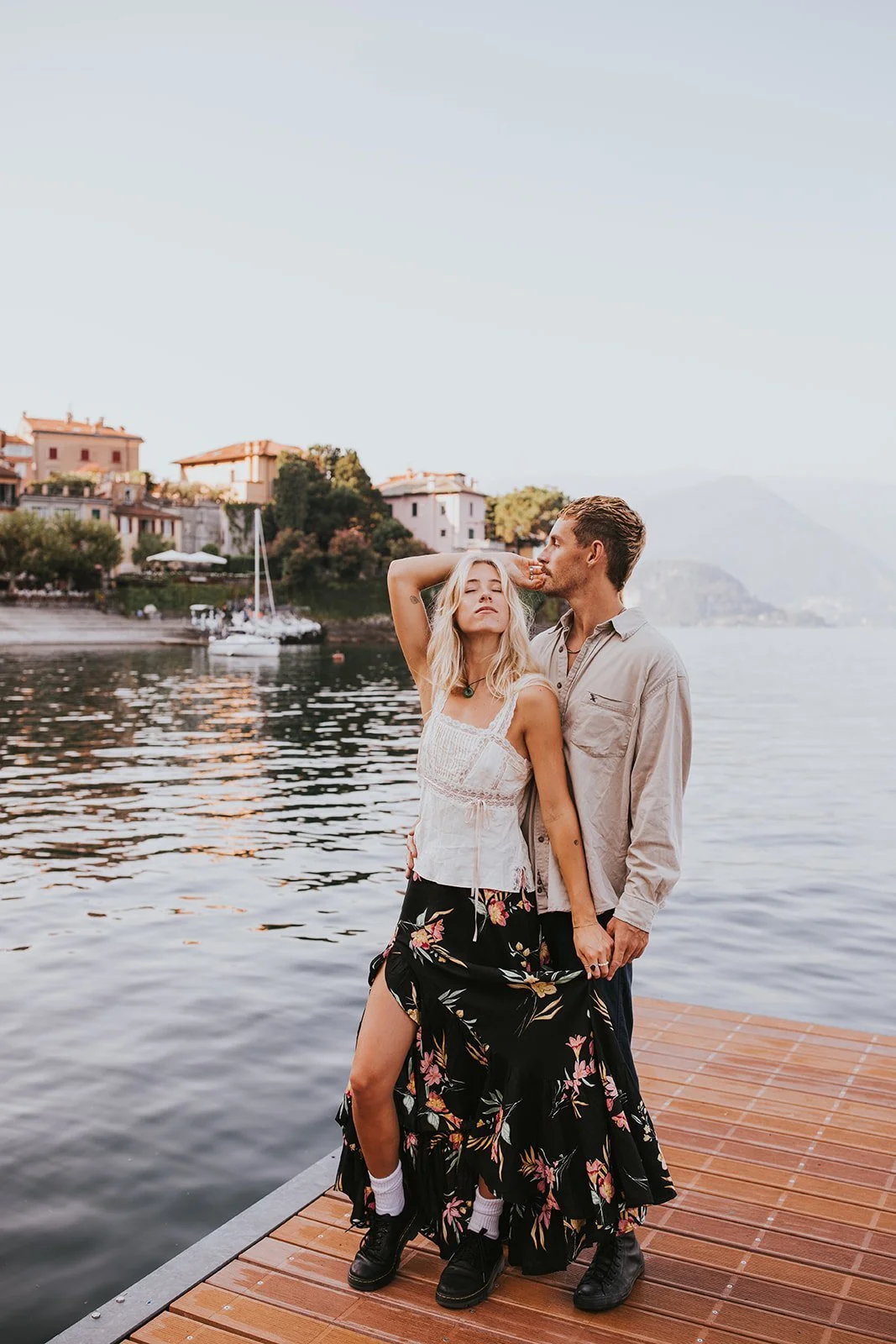 sunrise couples session in varenna, lake como couples session, lake como wedding photographer, lake como engagement photos, varenna wedding photographer, varenna engagement photos