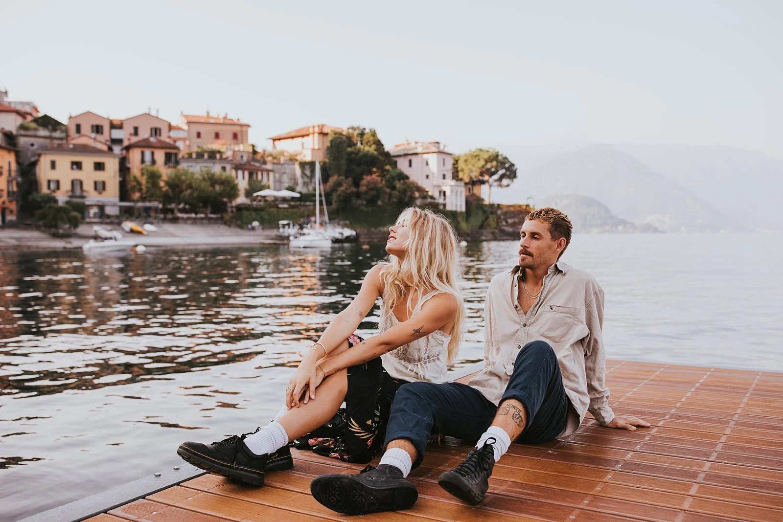 sunrise couples session in varenna, lake como couples session, lake como wedding photographer, lake como engagement photos, varenna wedding photographer, varenna engagement photos
