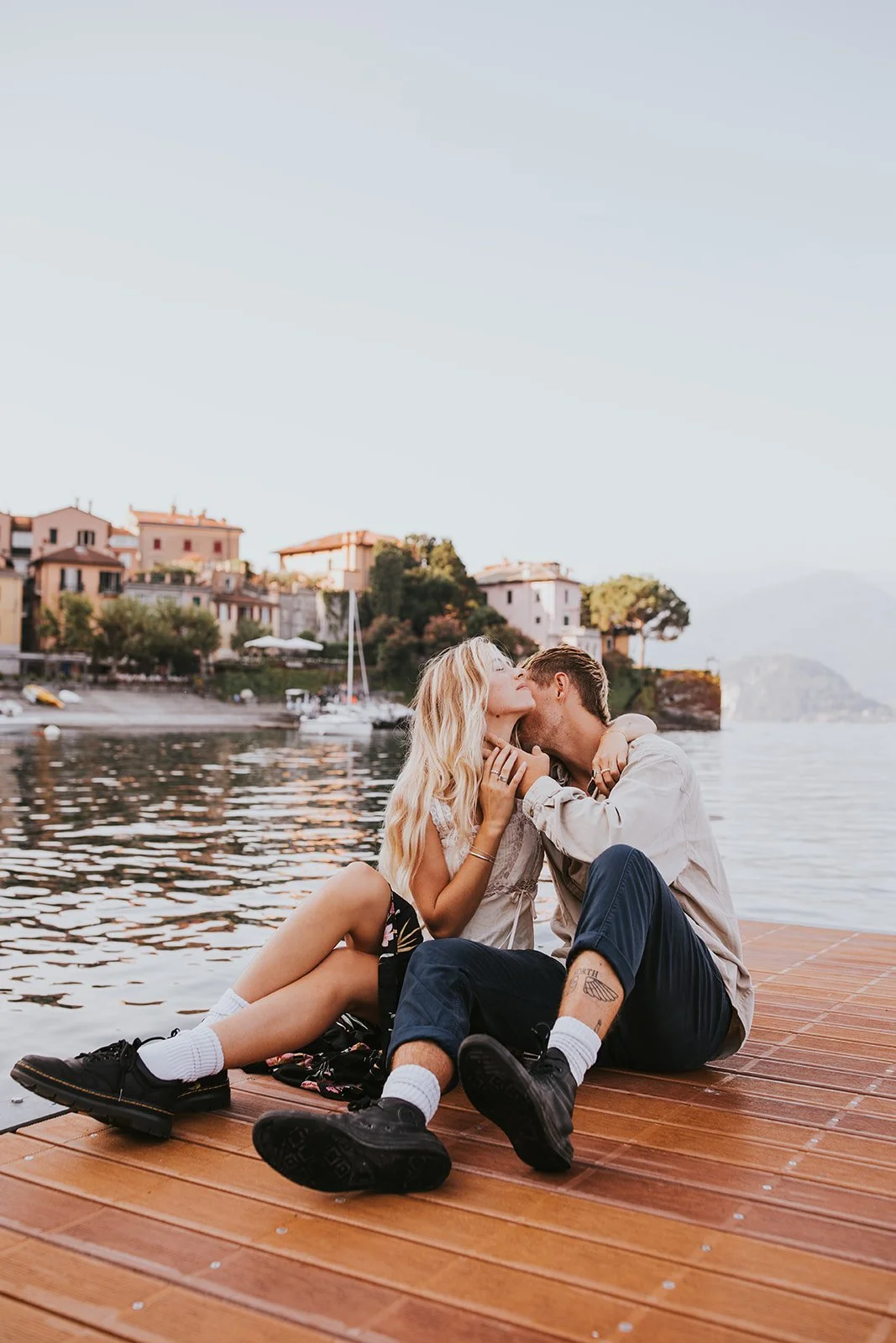 sunrise couples session in varenna, lake como couples session, lake como wedding photographer, lake como engagement photos, varenna wedding photographer, varenna engagement photos