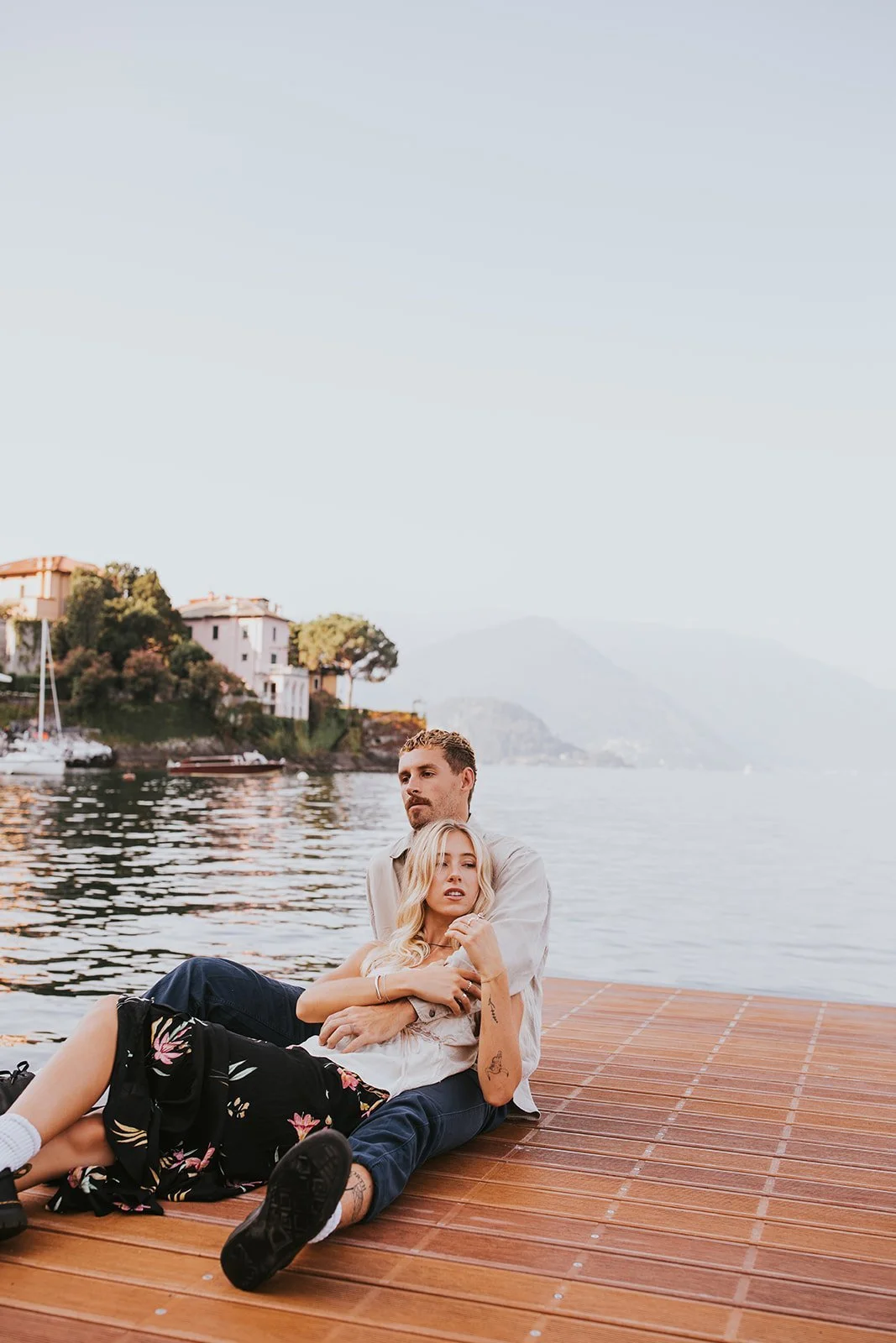 sunrise couples session in varenna, lake como couples session, lake como wedding photographer, lake como engagement photos, varenna wedding photographer, varenna engagement photos