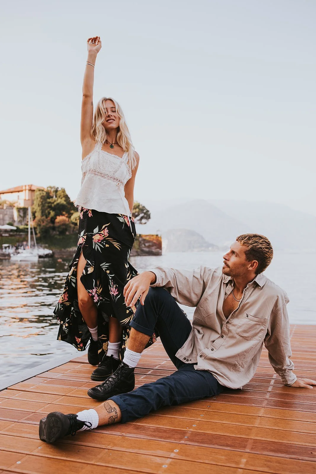 sunrise couples session in varenna, lake como couples session, lake como wedding photographer, lake como engagement photos, varenna wedding photographer, varenna engagement photos