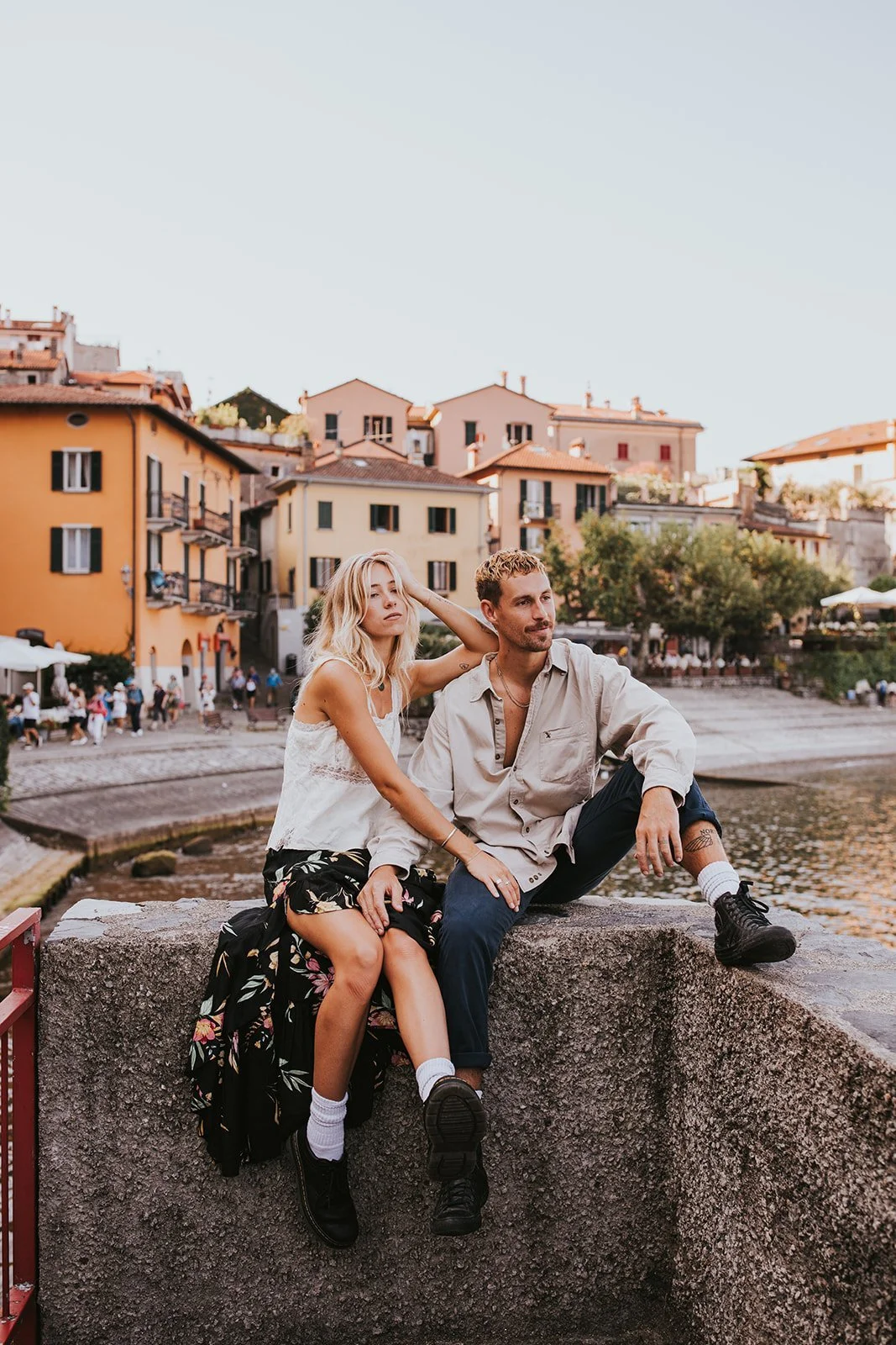 sunrise couples session in varenna, lake como couples session, lake como wedding photographer, lake como engagement photos, varenna wedding photographer, varenna engagement photos