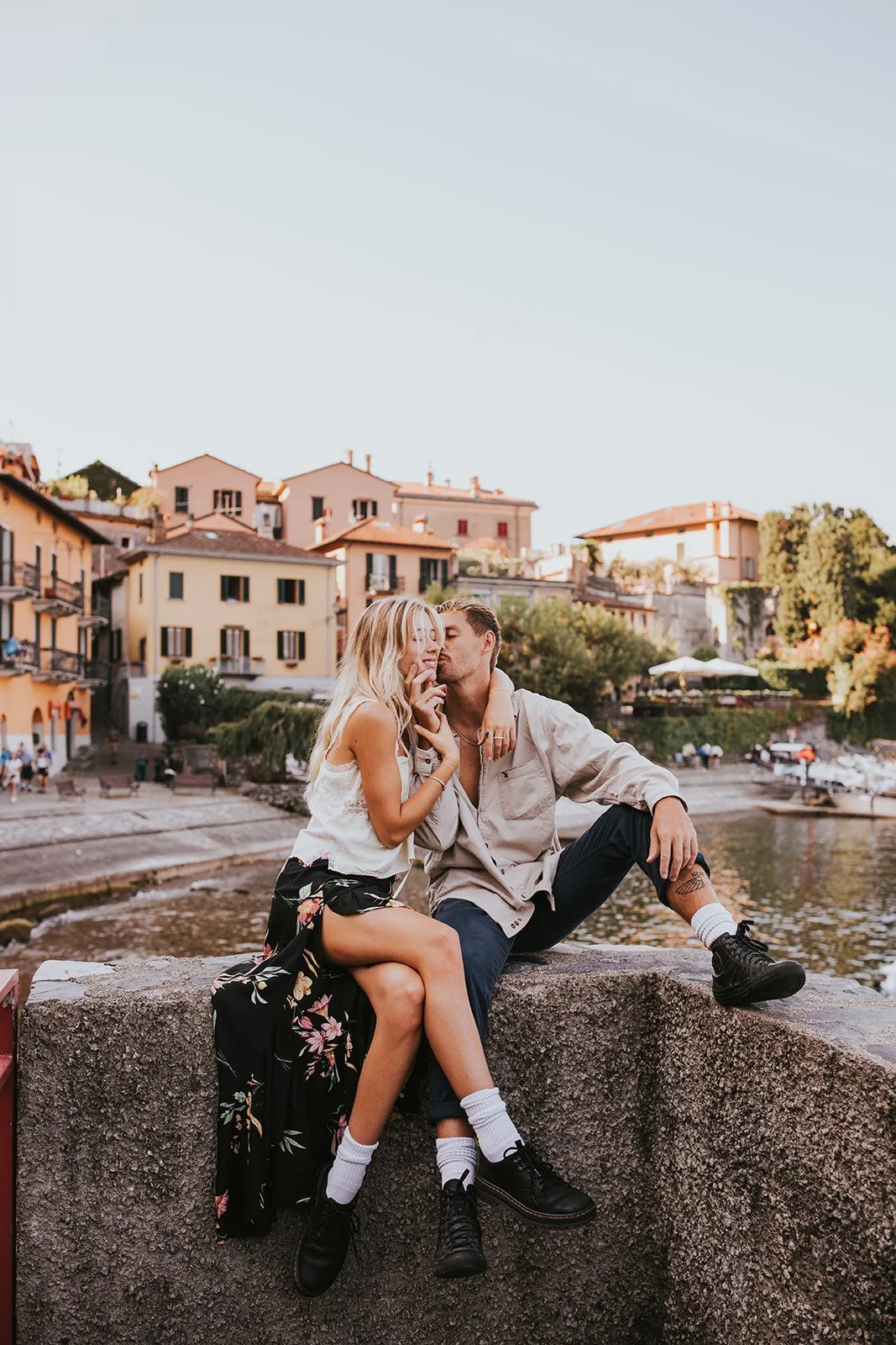 sunrise couples session in varenna, lake como couples session, lake como wedding photographer, lake como engagement photos, varenna wedding photographer, varenna engagement photos
