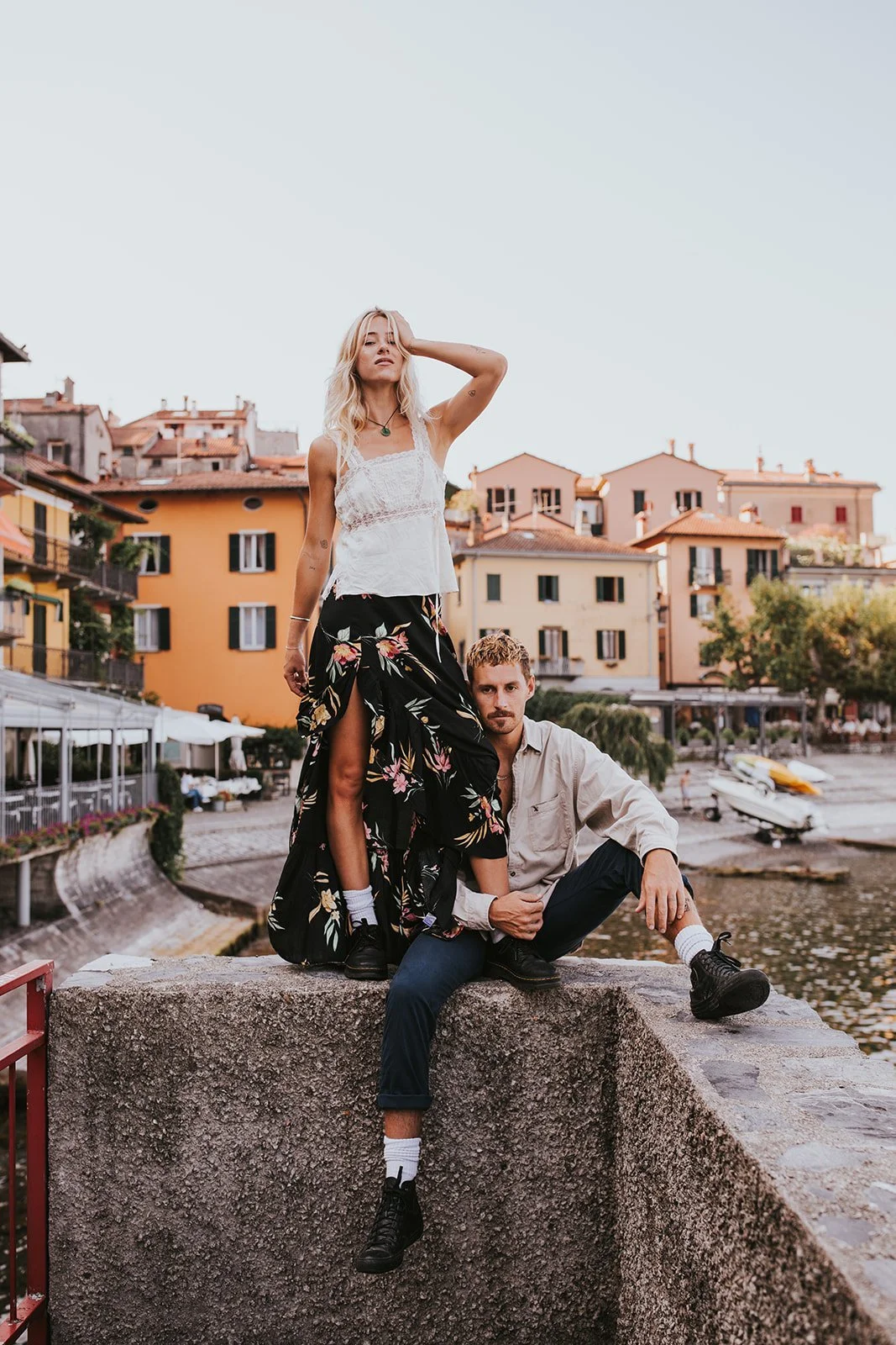 sunrise couples session in varenna, lake como couples session, lake como wedding photographer, lake como engagement photos, varenna wedding photographer, varenna engagement photos