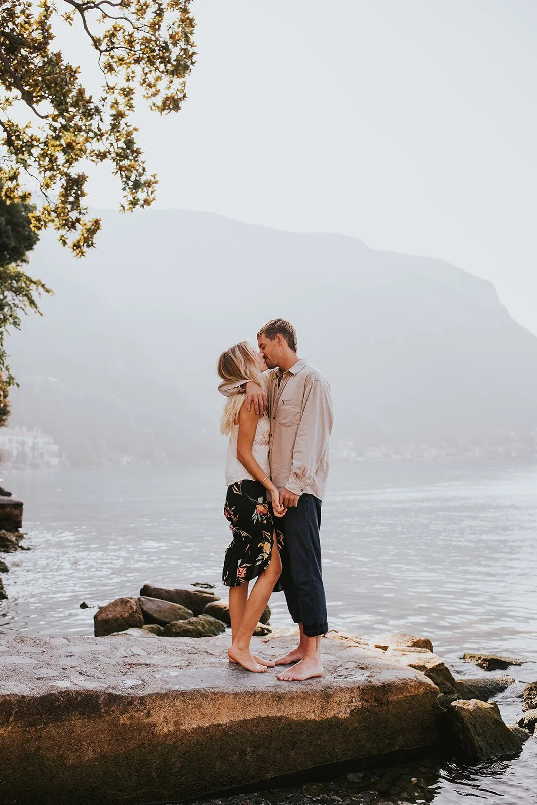 sunrise couples session in varenna, lake como couples session, lake como wedding photographer, lake como engagement photos, varenna wedding photographer, varenna engagement photos