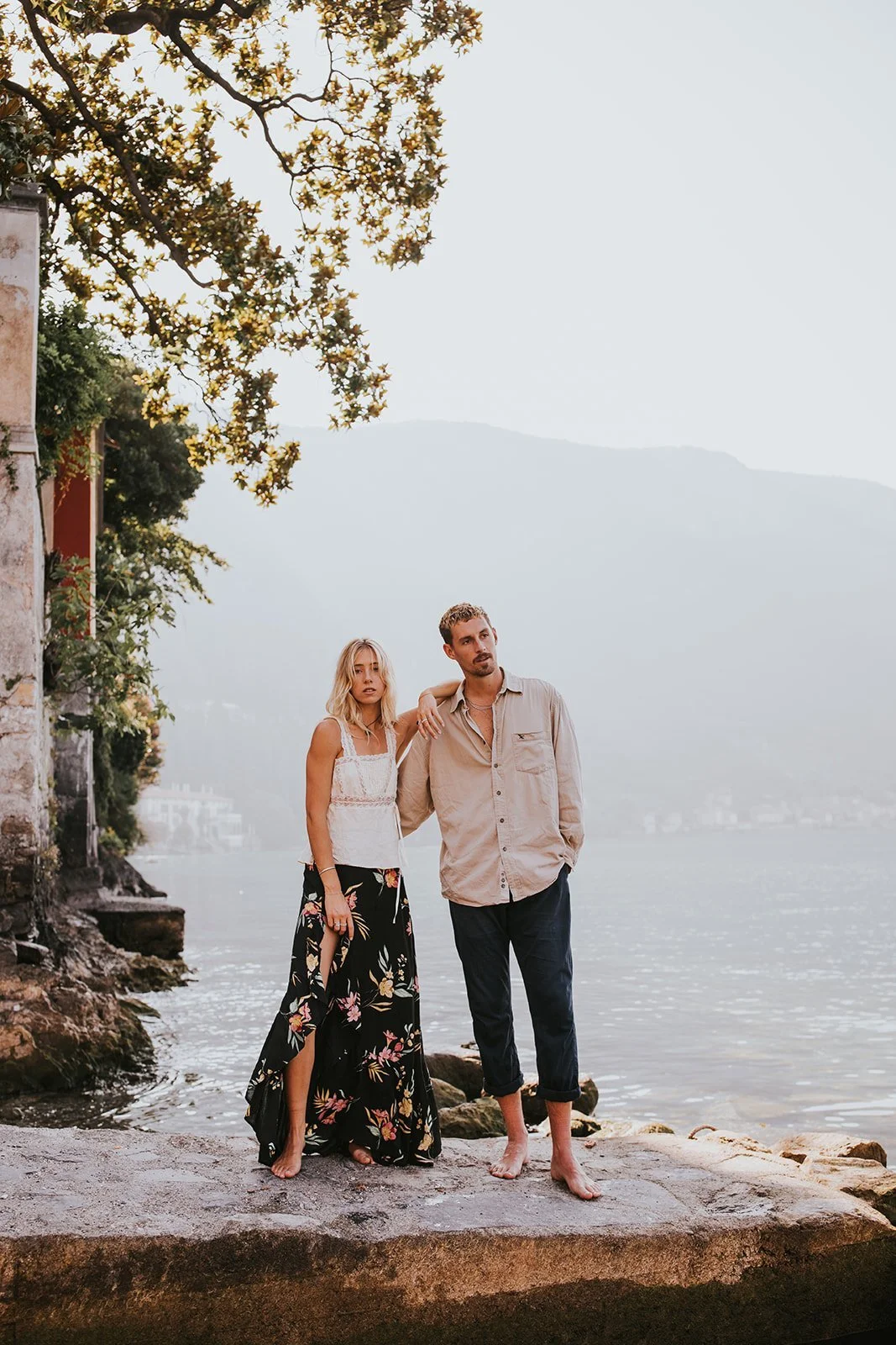 sunrise couples session in varenna, lake como couples session, lake como wedding photographer, lake como engagement photos, varenna wedding photographer, varenna engagement photos