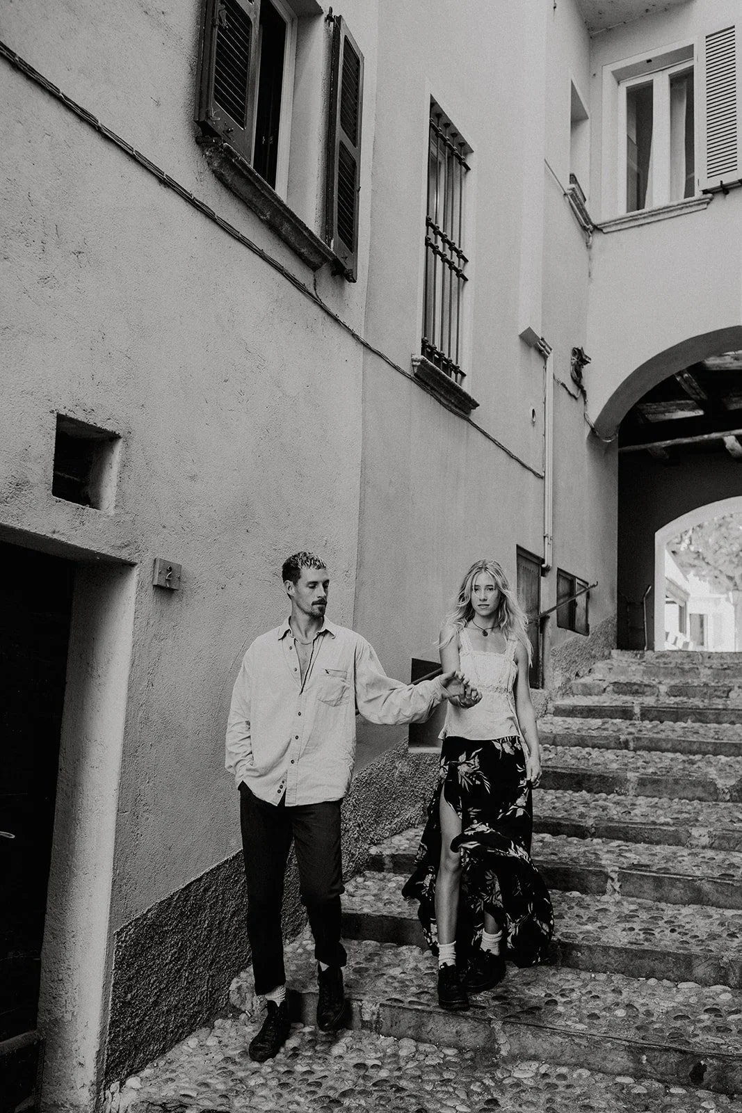 sunrise couples session in varenna, lake como couples session, lake como wedding photographer, lake como engagement photos, varenna wedding photographer, varenna engagement photos
