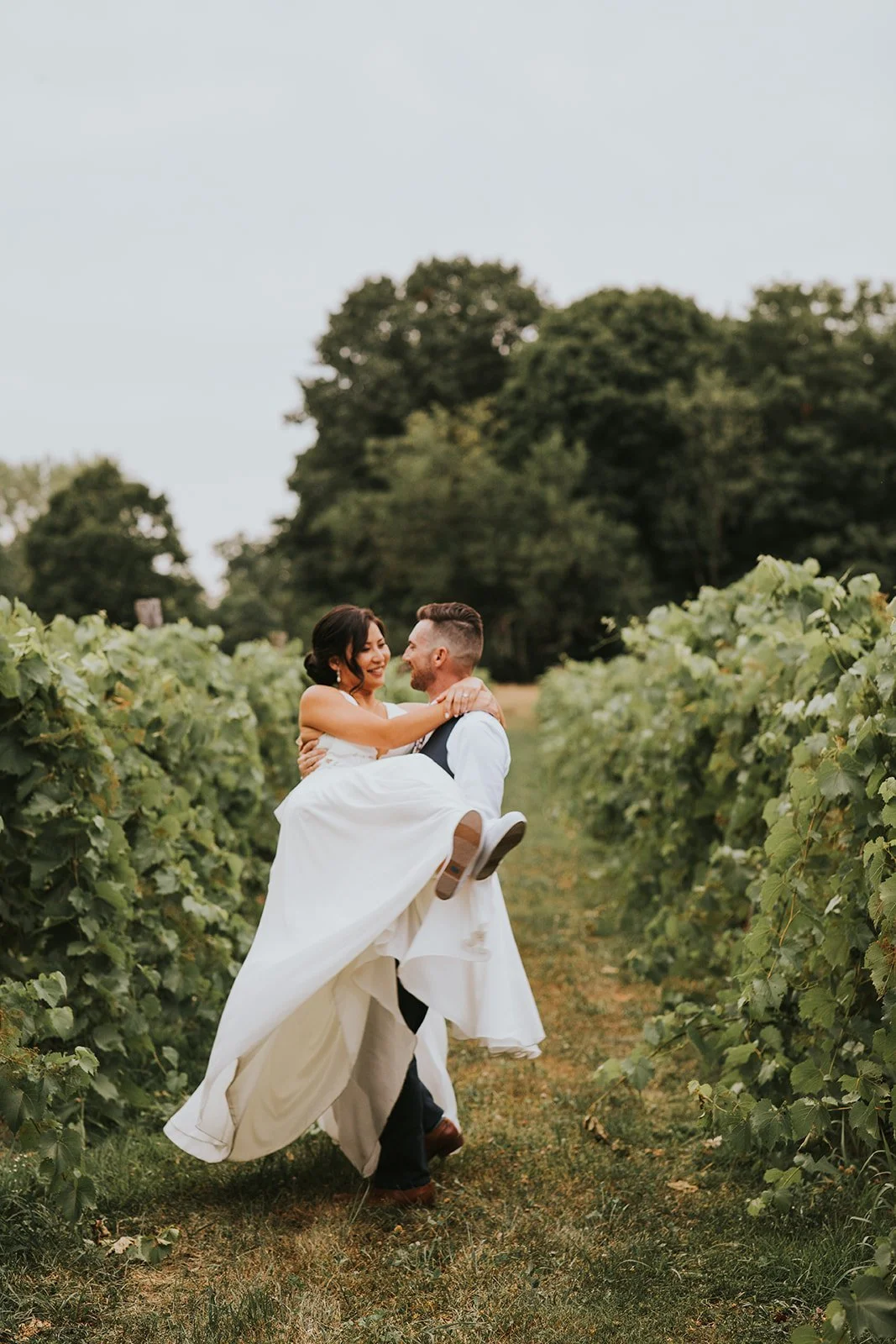 Hudson Valley Wedding Photographer, Red Maple Vineyard, Red Maple Vineyard Wedding, Catskills Wedding Photographer, Oahu Wedding Photographer