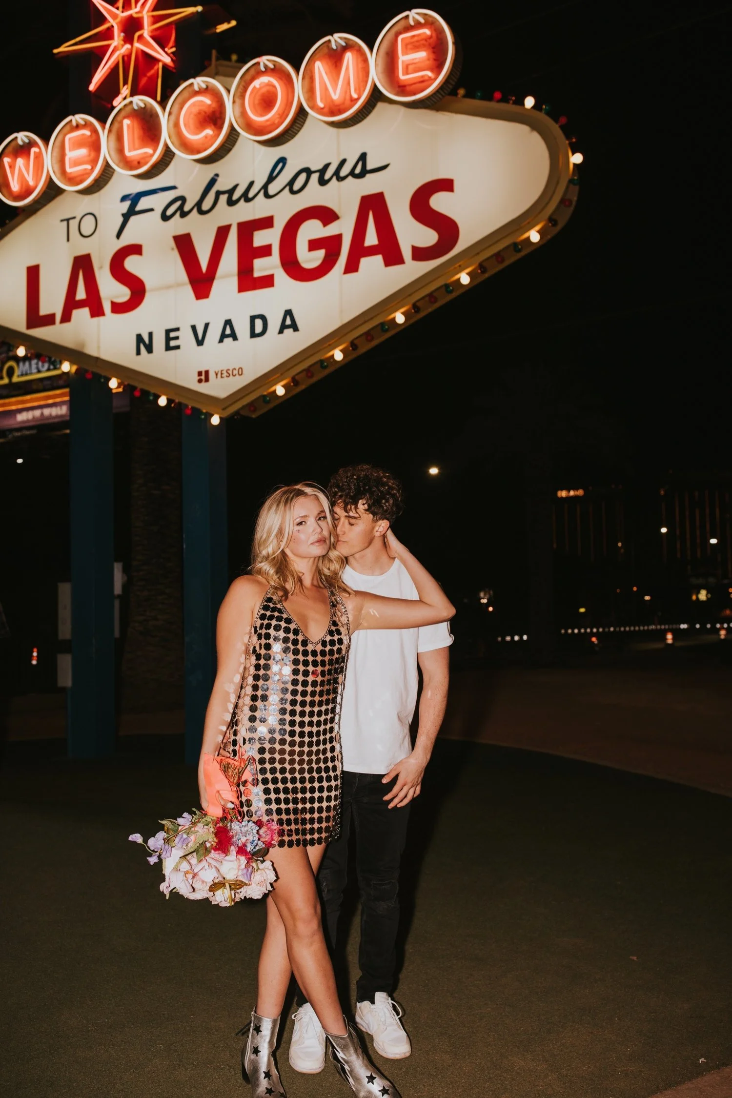 las vegas wedding photographer, las vegas wedding, welcome to las vegas sign, hudson valley wedding photographer, nevada wedding, vegas elopement, vegas, elopement photographer