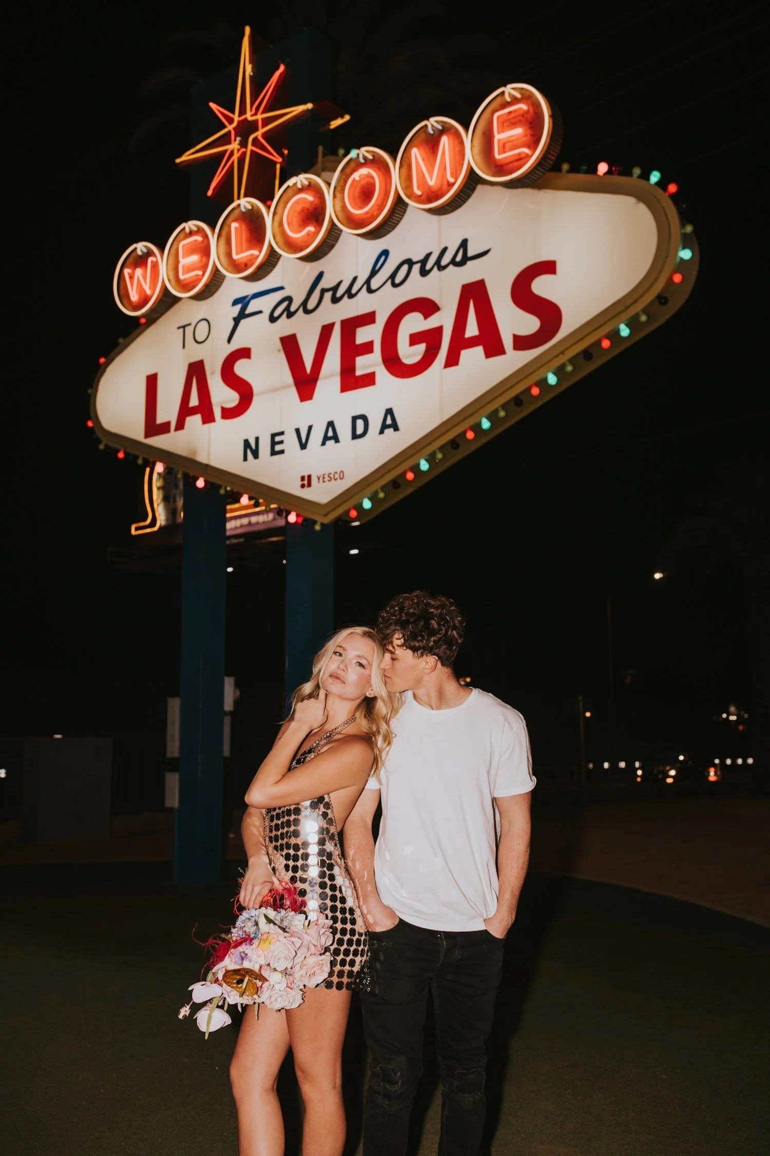 las vegas wedding photographer, las vegas wedding, welcome to las vegas sign, hudson valley wedding photographer, nevada wedding, vegas elopement, vegas, elopement photographer