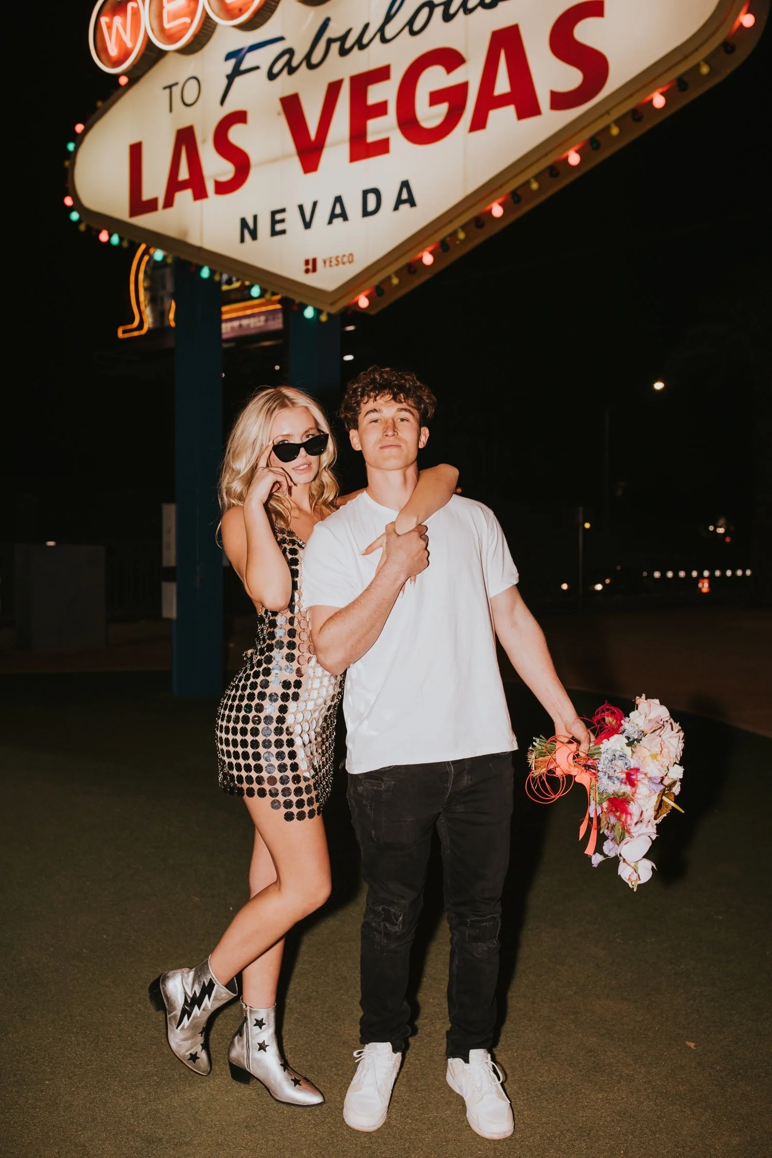 las vegas wedding photographer, las vegas wedding, welcome to las vegas sign, hudson valley wedding photographer, nevada wedding, vegas elopement, vegas, elopement photographer