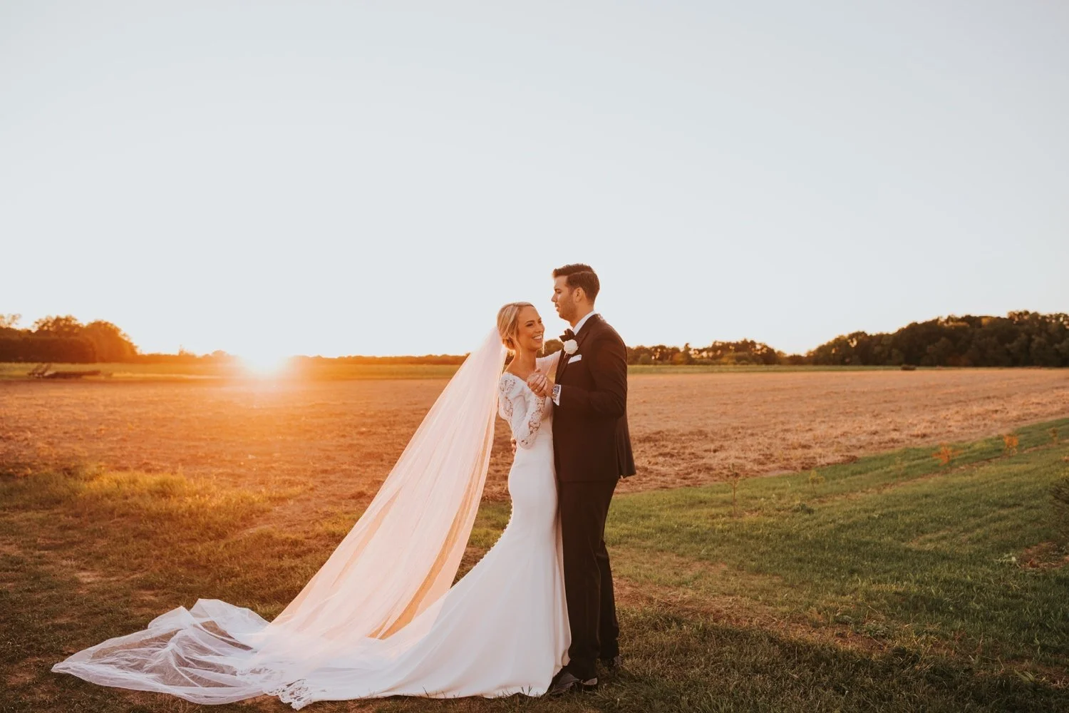 Hamptons Wedding, Hamptons Wedding Photographer, Hudson Valley Wedding Photographer, Hudson Valley Wedding, Vineyards at Aquebogue, Vineyards at Aquebogue Wedding