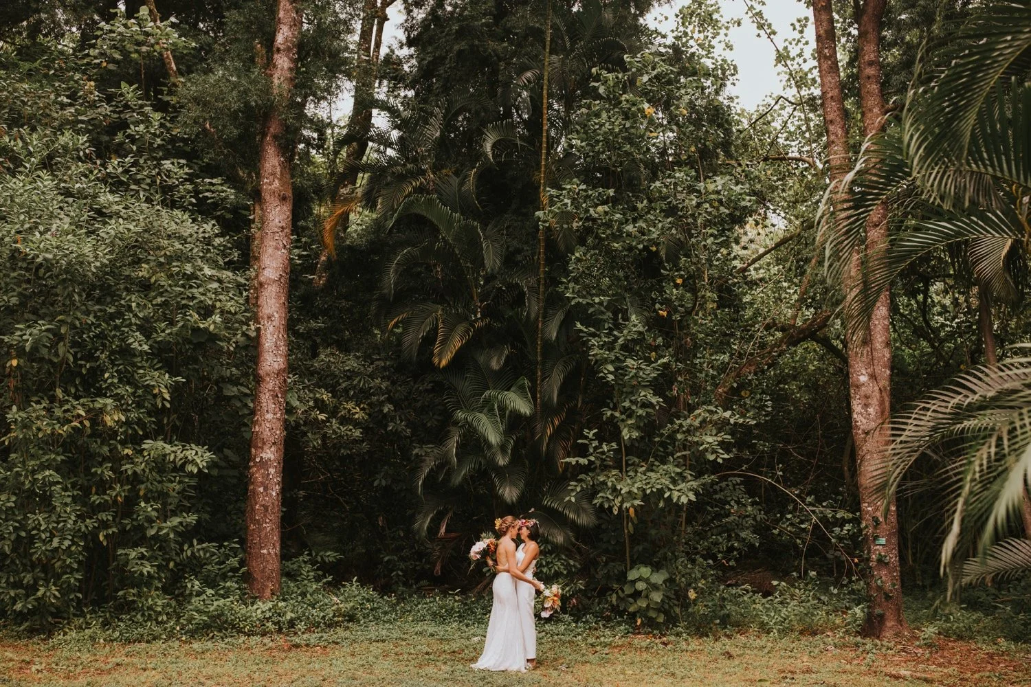 Oahu wedding, oahu wedding photographer, hoomaluhia botanical garden, hoomaluhia botanical garden wedding, hawaii wedding, hawaii wedding photographer