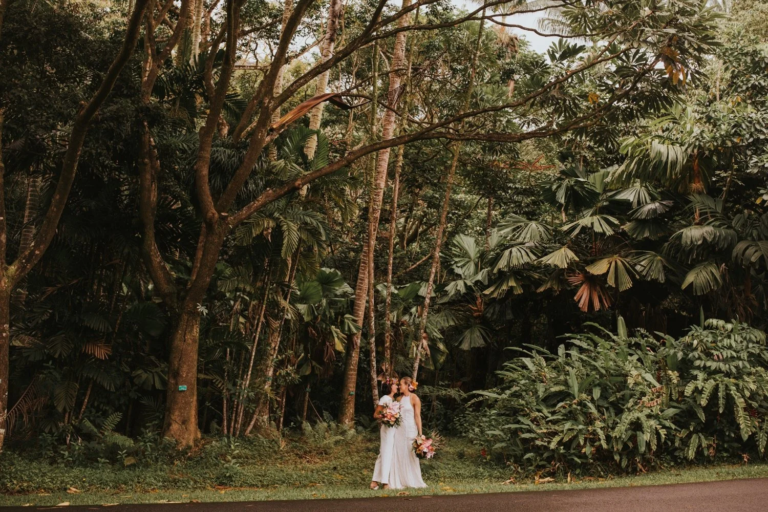 Oahu wedding, oahu wedding photographer, hoomaluhia botanical garden, hoomaluhia botanical garden wedding, hawaii wedding, hawaii wedding photographer
