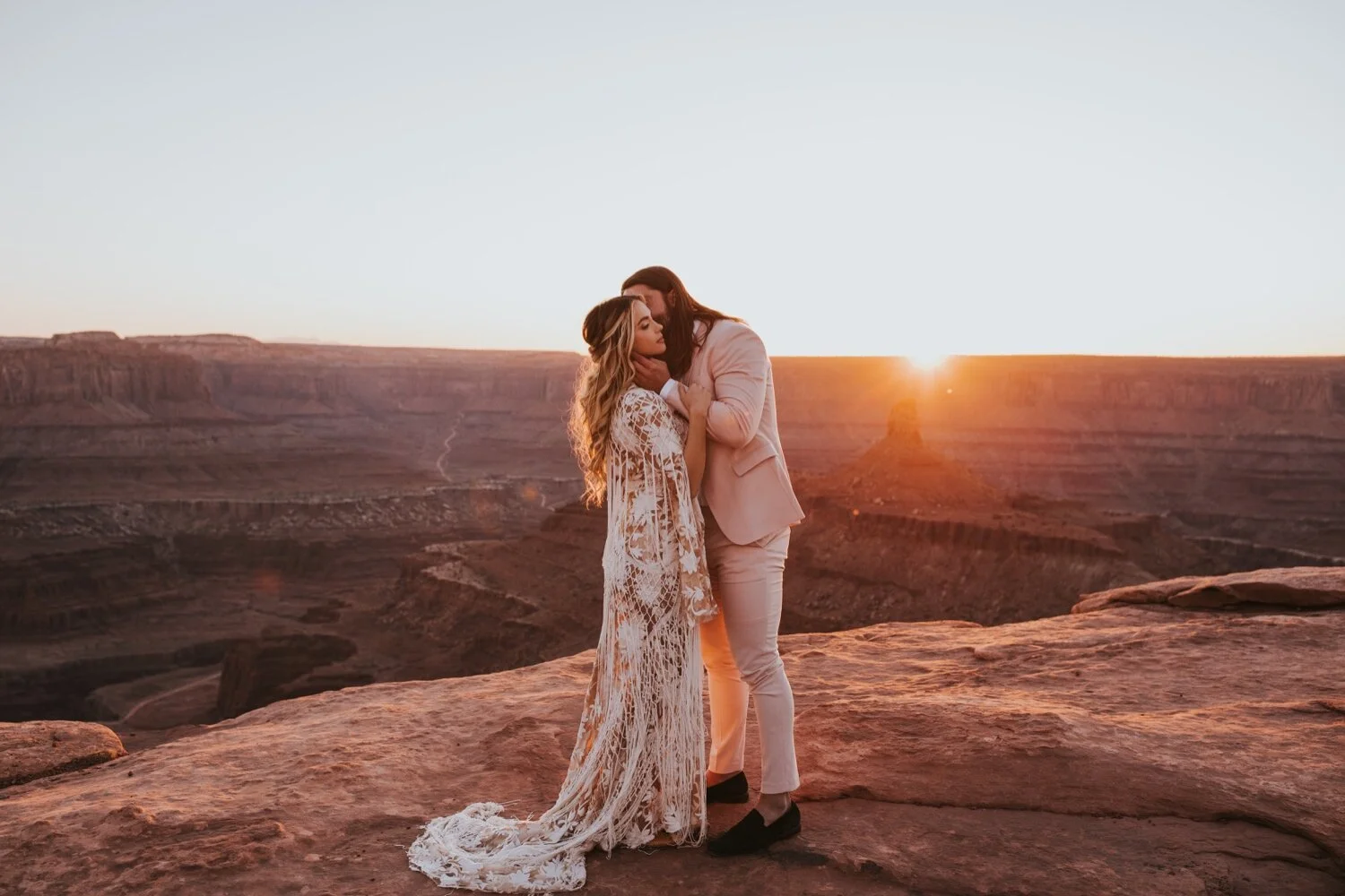 Utah Wedding, Hudson Valley Wedding Photographer, Dead Horse Point Wedding, Utah Wedding, Moab Wedding, Moab elopement, Elopement Inspo